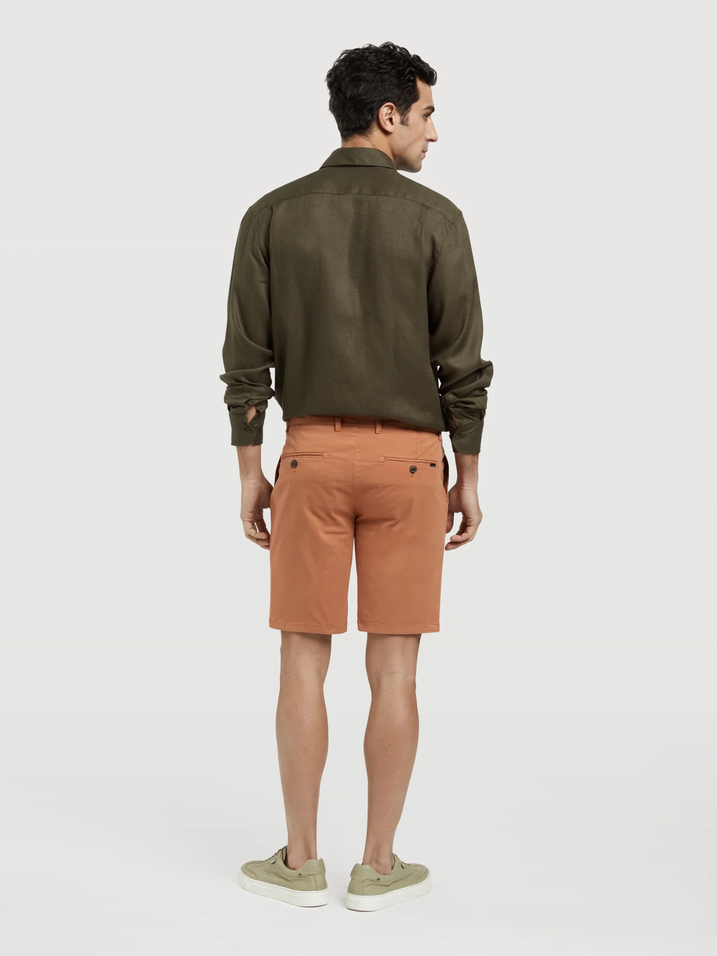 Basic Comfort Slim Fit Bermuda in Garment Dye - Image 18