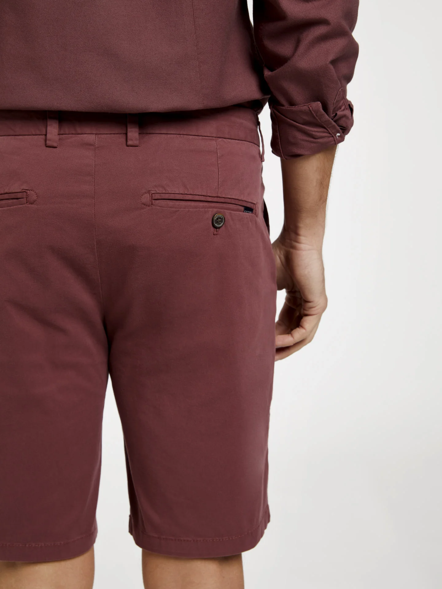 Basic Comfort Slim Fit Bermuda in Garment Dye - Image 3