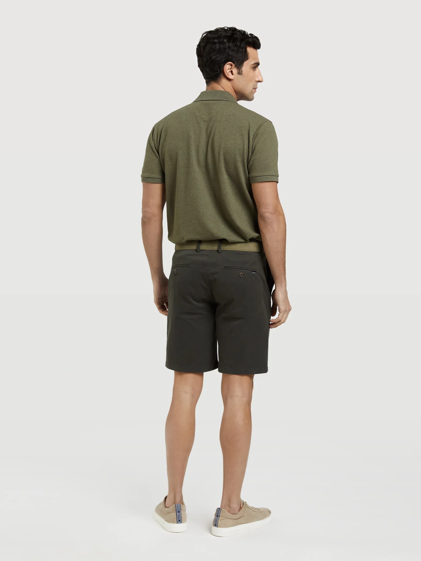 Basic Comfort Slim Fit Bermuda in Garment Dye - Image 9