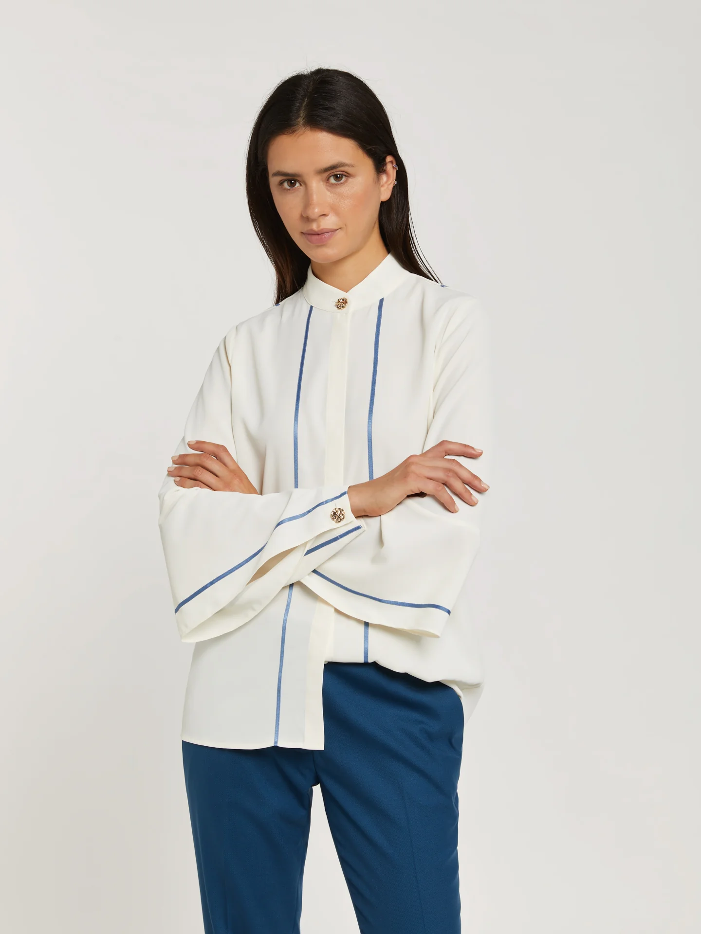 Bell sleeve blouse
