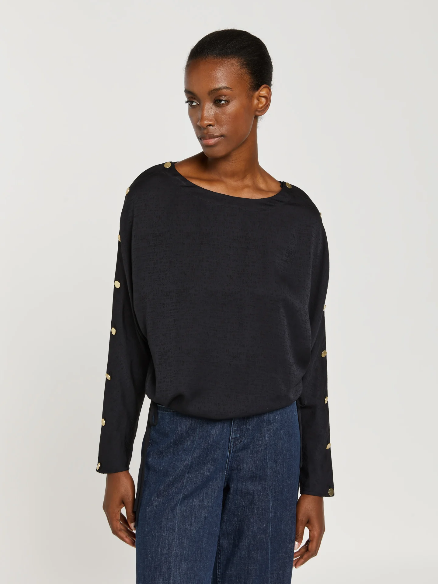 Blouse with buttons on sleeves - Image 2