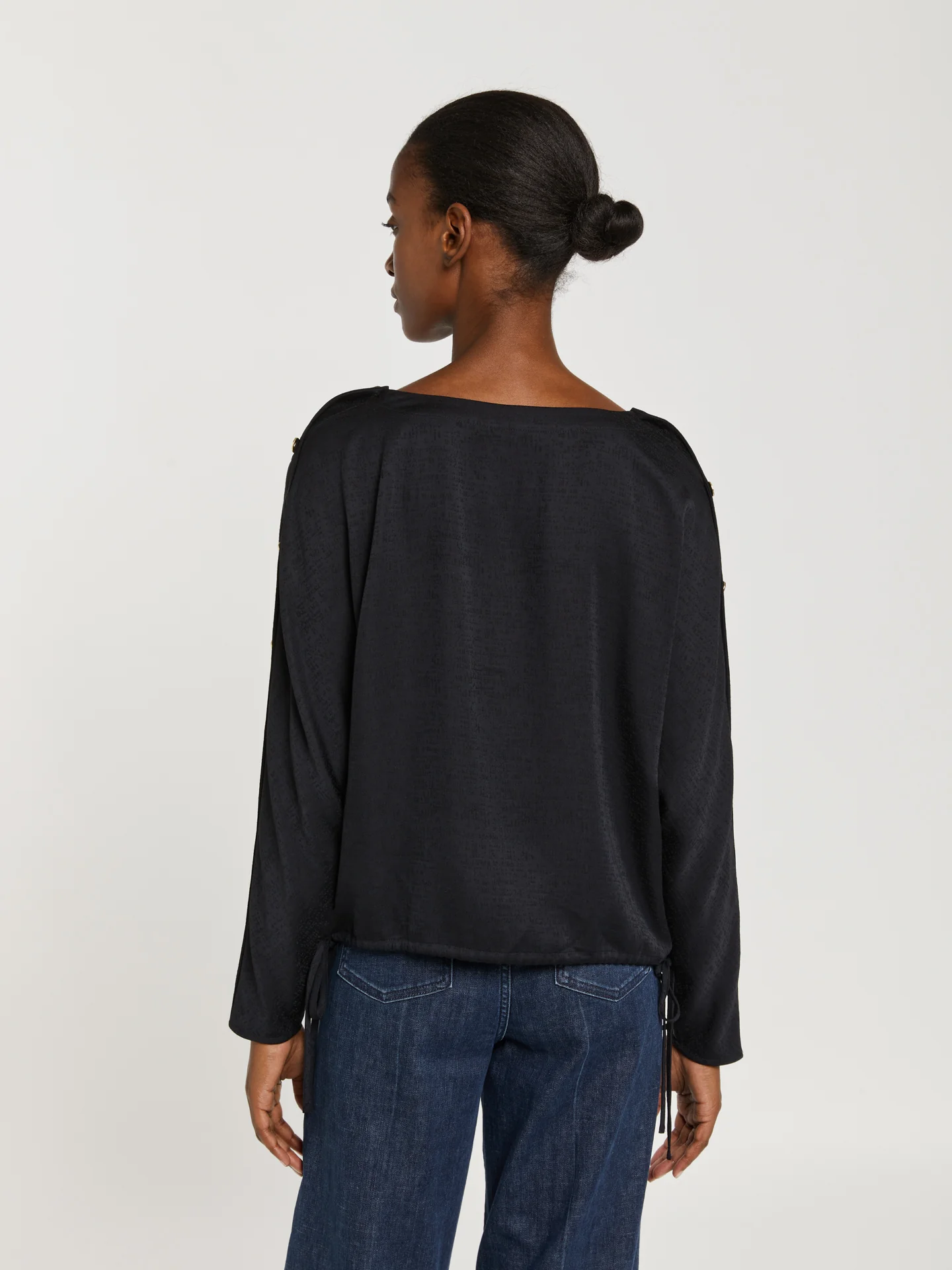 Blouse with buttons on sleeves - Image 3