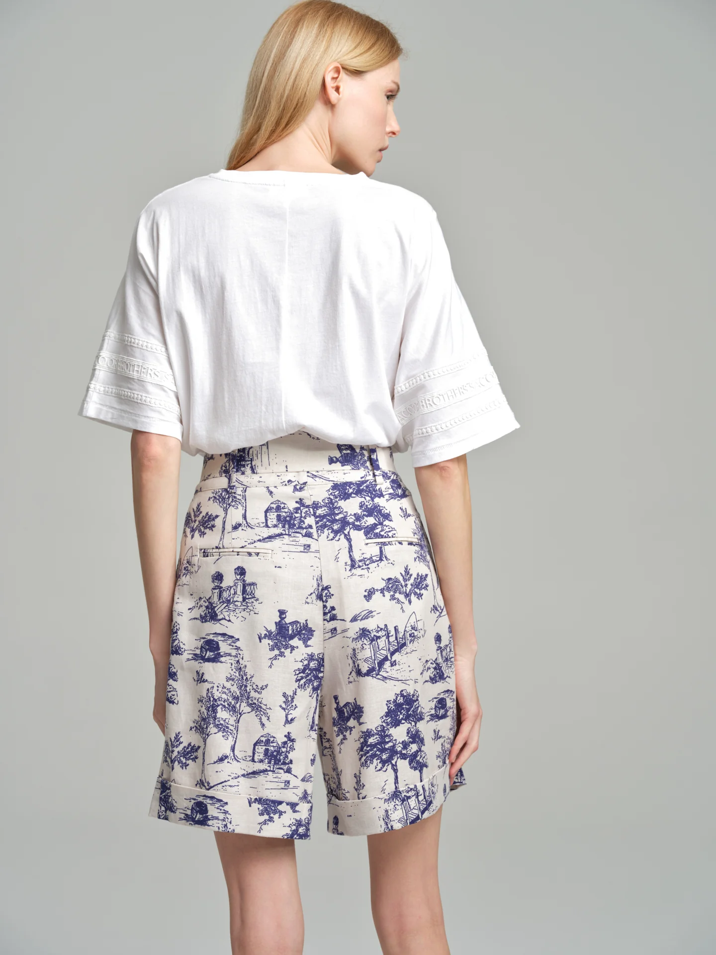 Branding lace t-shirt - Image 3