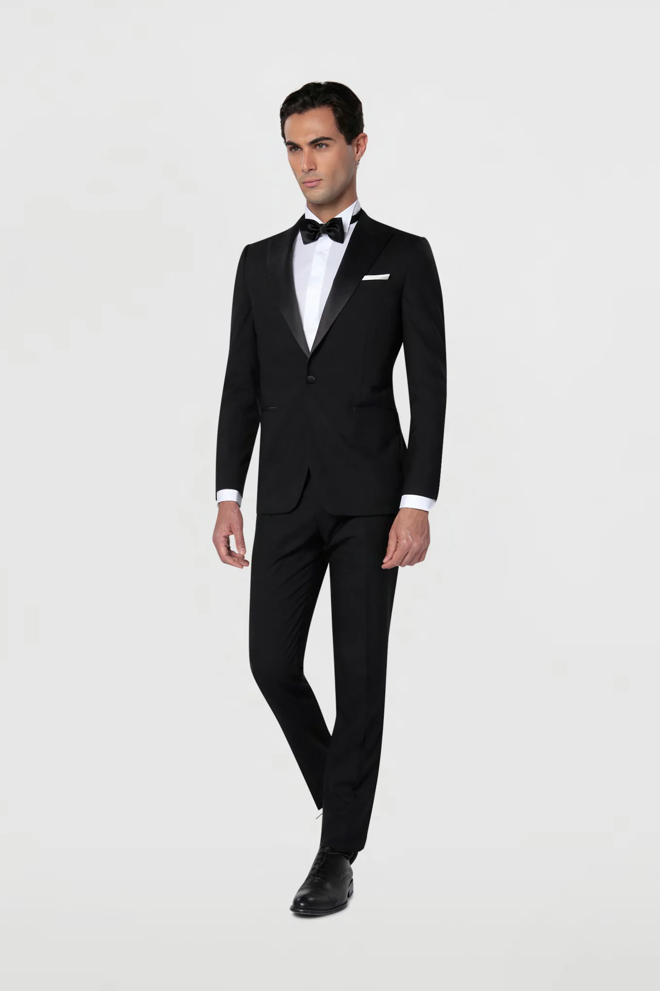 Classic Slim Fit Men's Tuxedo - Image 3