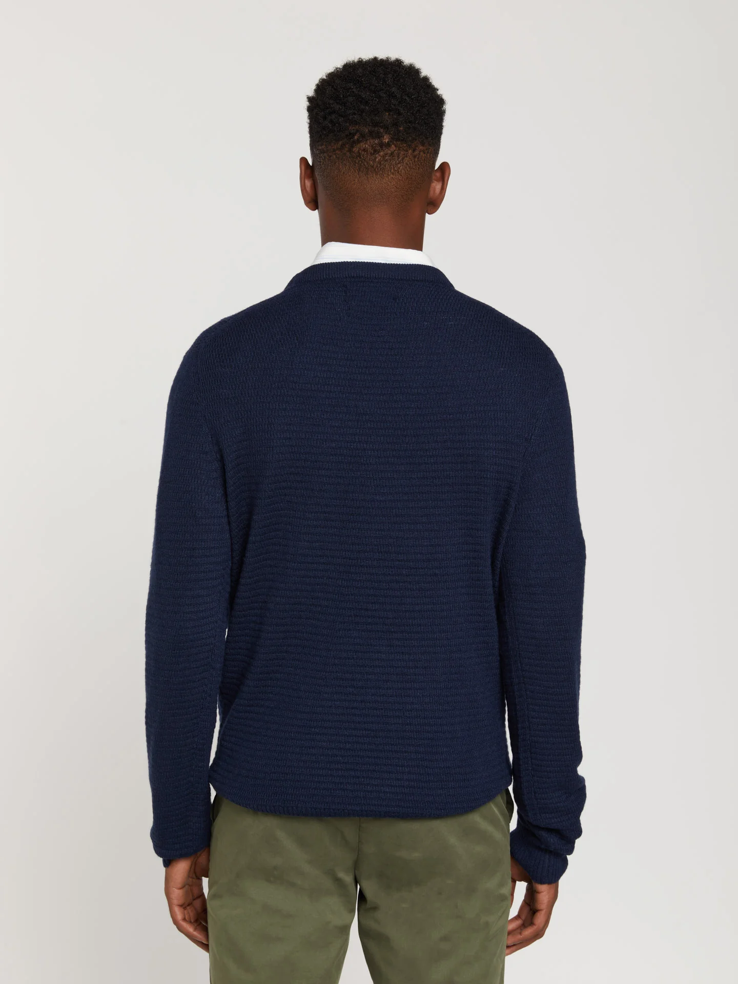 Crew neck sweater with fancy knitting - Image 6