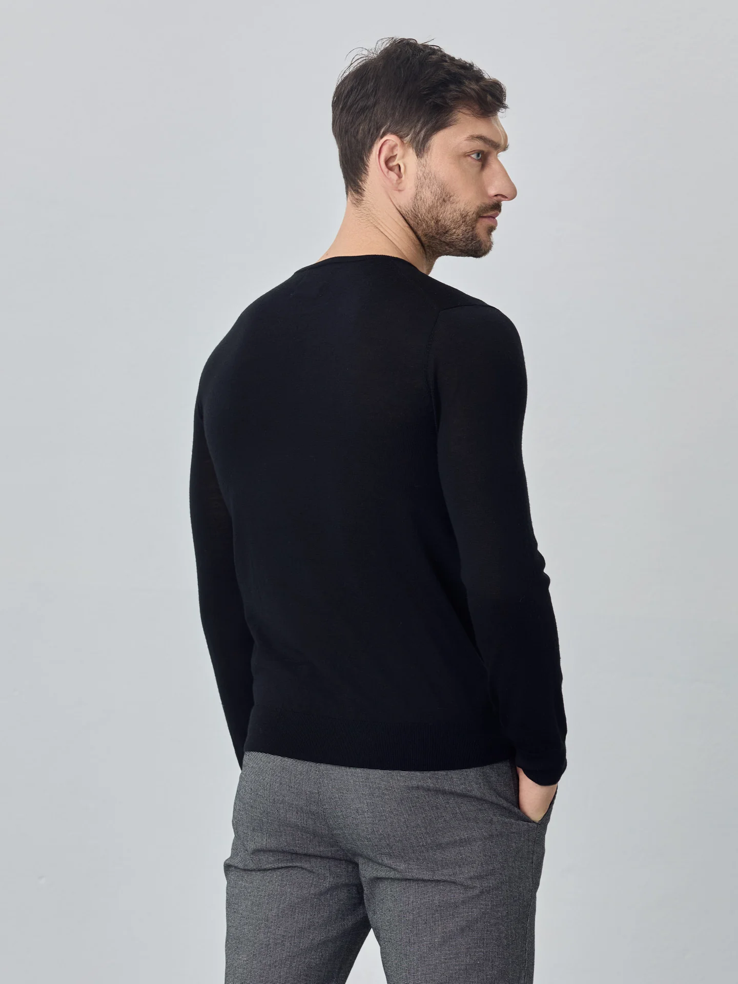 Crew Neck Sweater With Long Sleeves In Extra Fine Merino Wool - Image 3