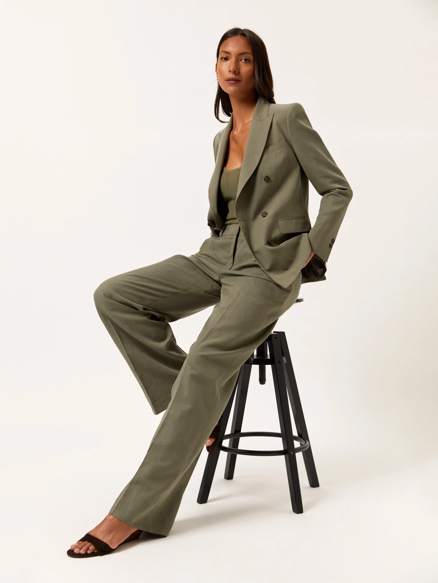 Double-Breasted Suit Blazer In Lyocell Linen & Cotton Blend - Image 3