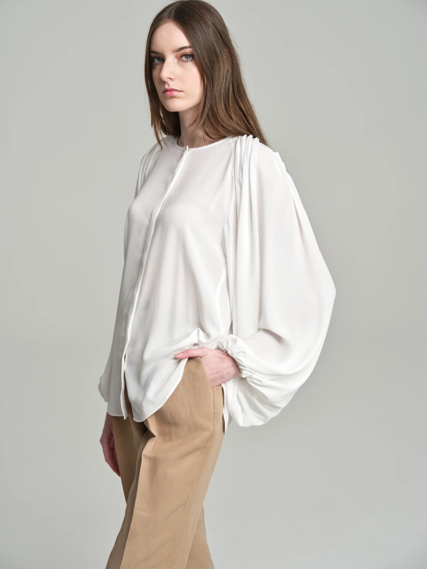 Fancy blouse with pleated detail - Image 3