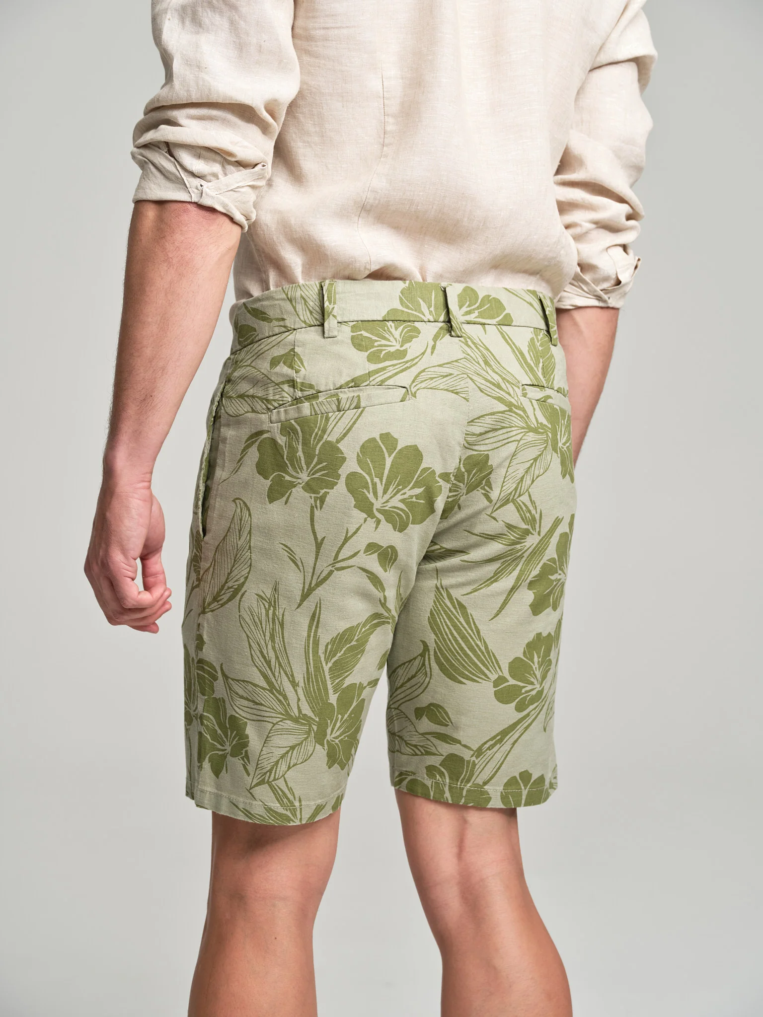 Floral bermuda shorts - Image 12