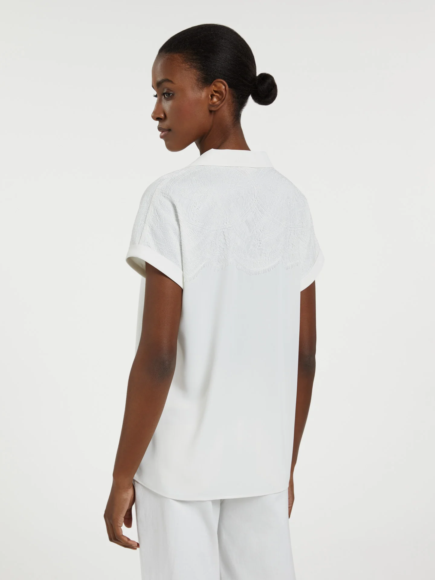 Flowy Blouse With V-Neckline - Image 3