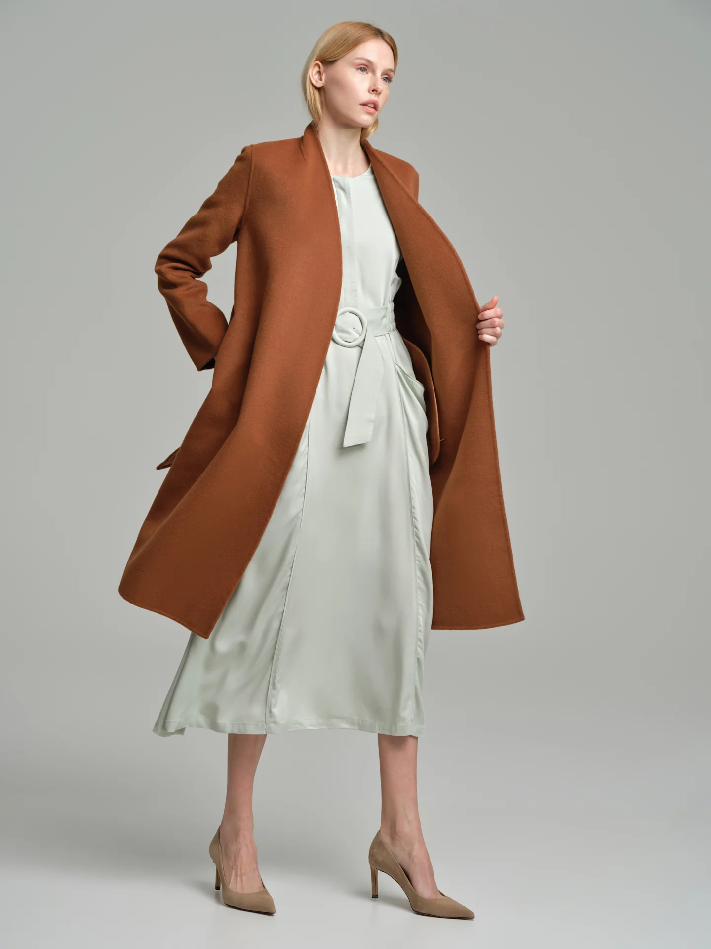 Handmade belted wool coat - Image 2