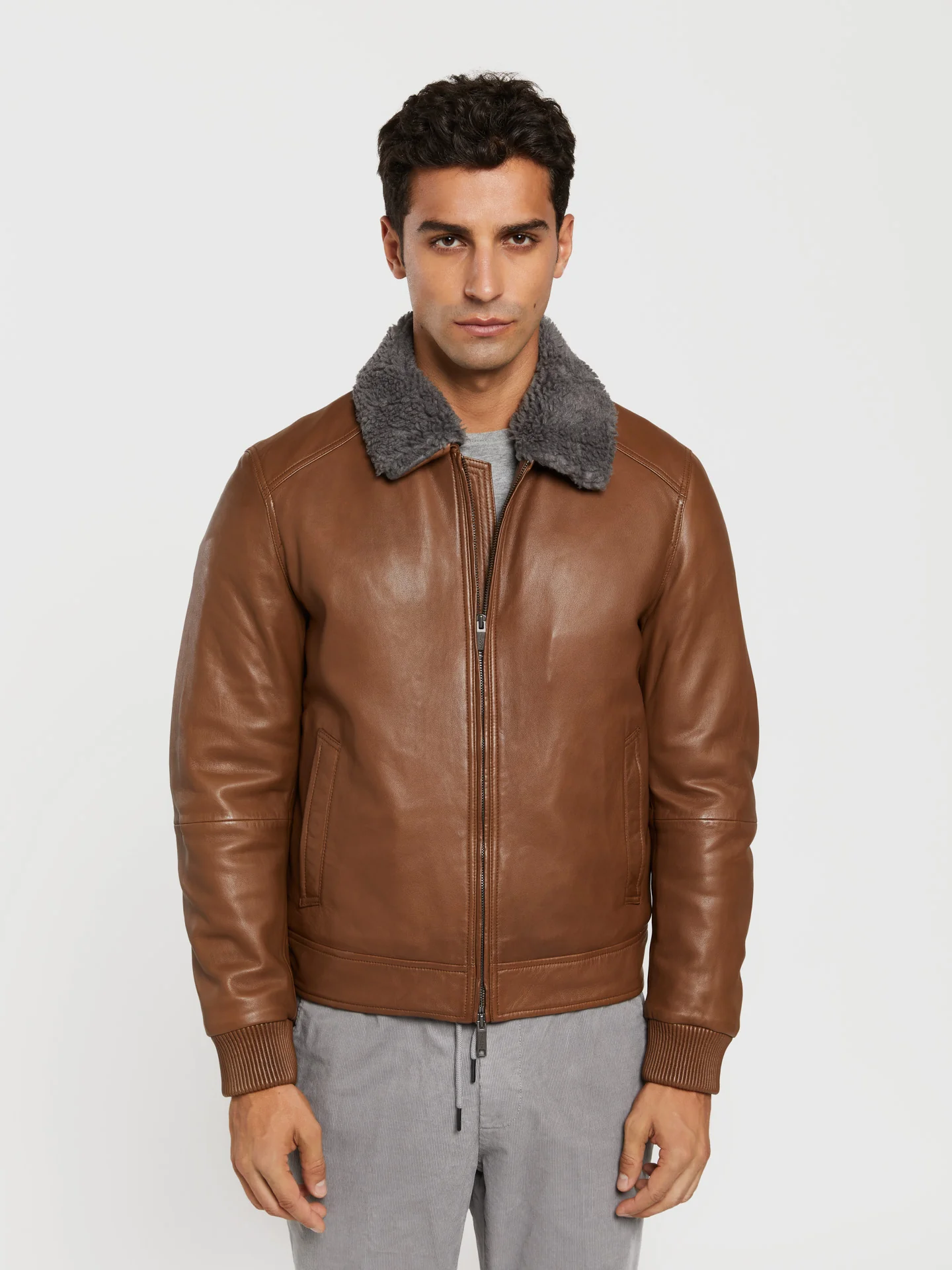 Leather aviator jacket with detachable recycled fur - Image 3