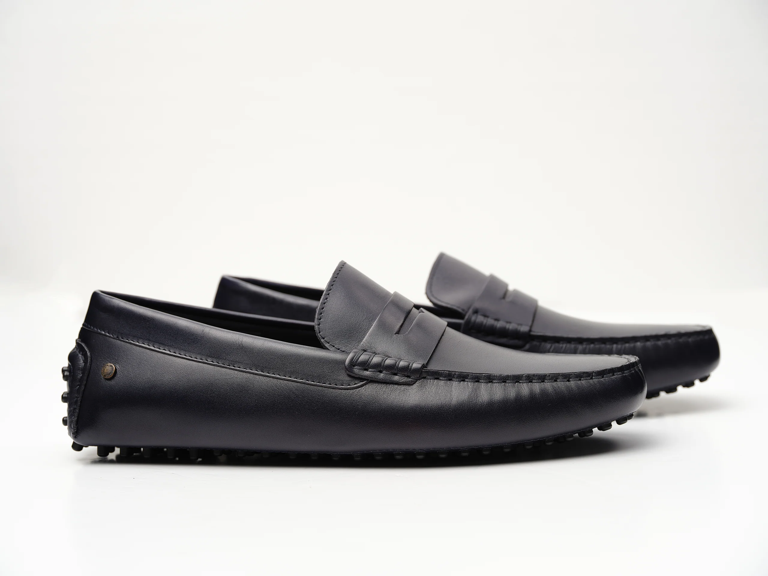 Leather drivers with recycled rubber pittons - Image 14