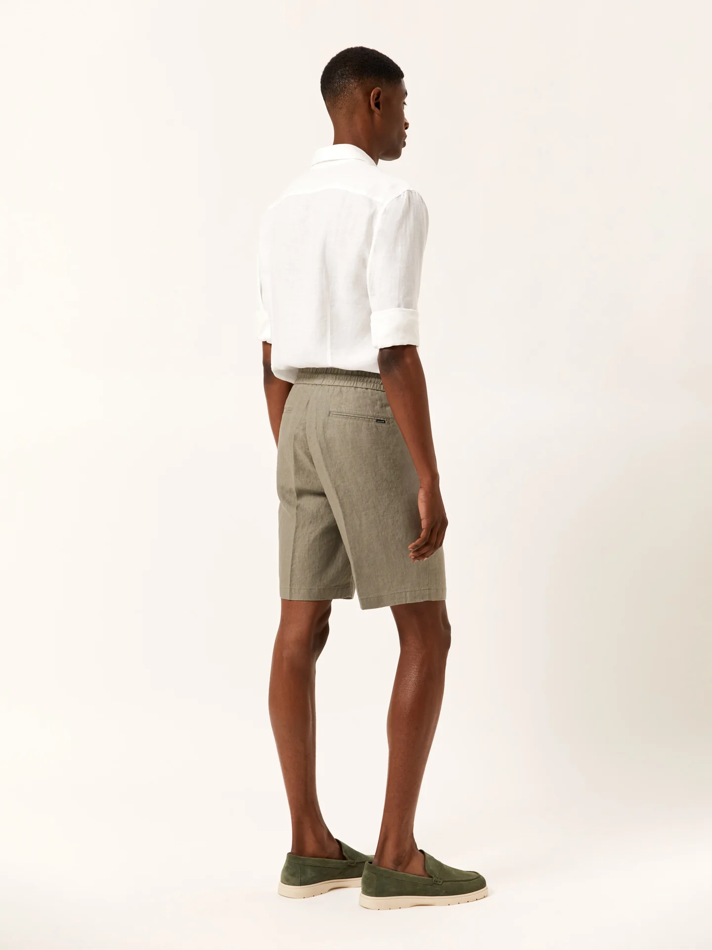 Linen Shorts with Drawstring at waistband - Image 8