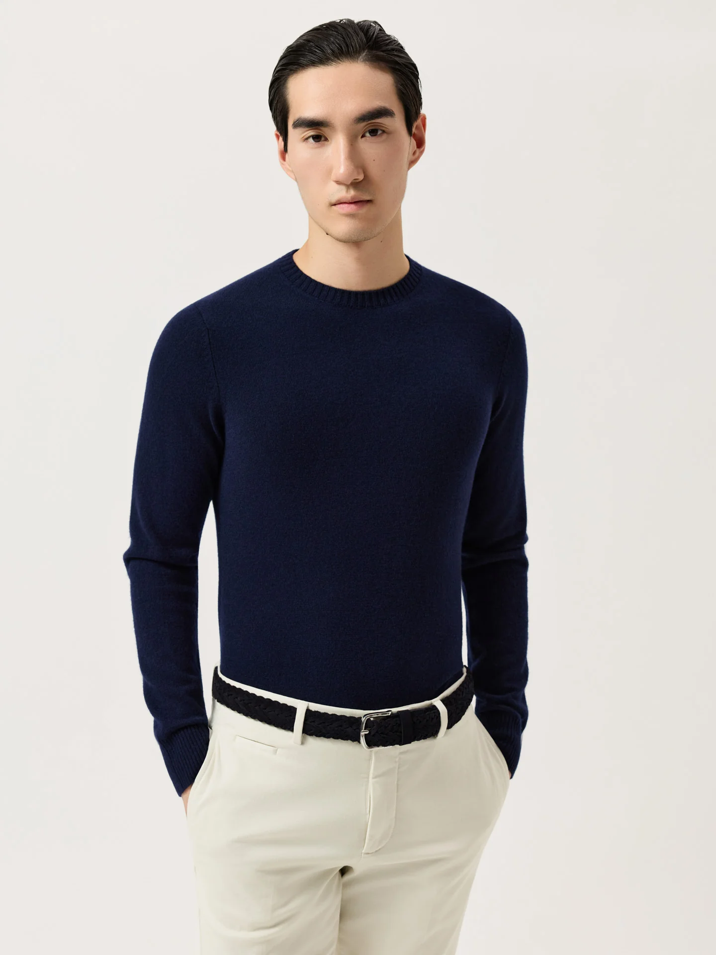Long Sleeve Crew Neck Sweater In Wool Cashmere Blend - Image 5