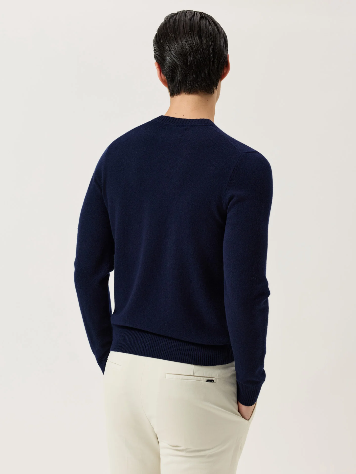 Long Sleeve Crew Neck Sweater In Wool Cashmere Blend - Image 7