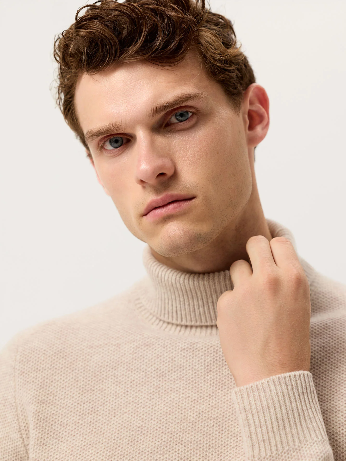 Long Sleeve Turtleneck Sweater With Fancy Stitch In Pure Lambswool - Image 5
