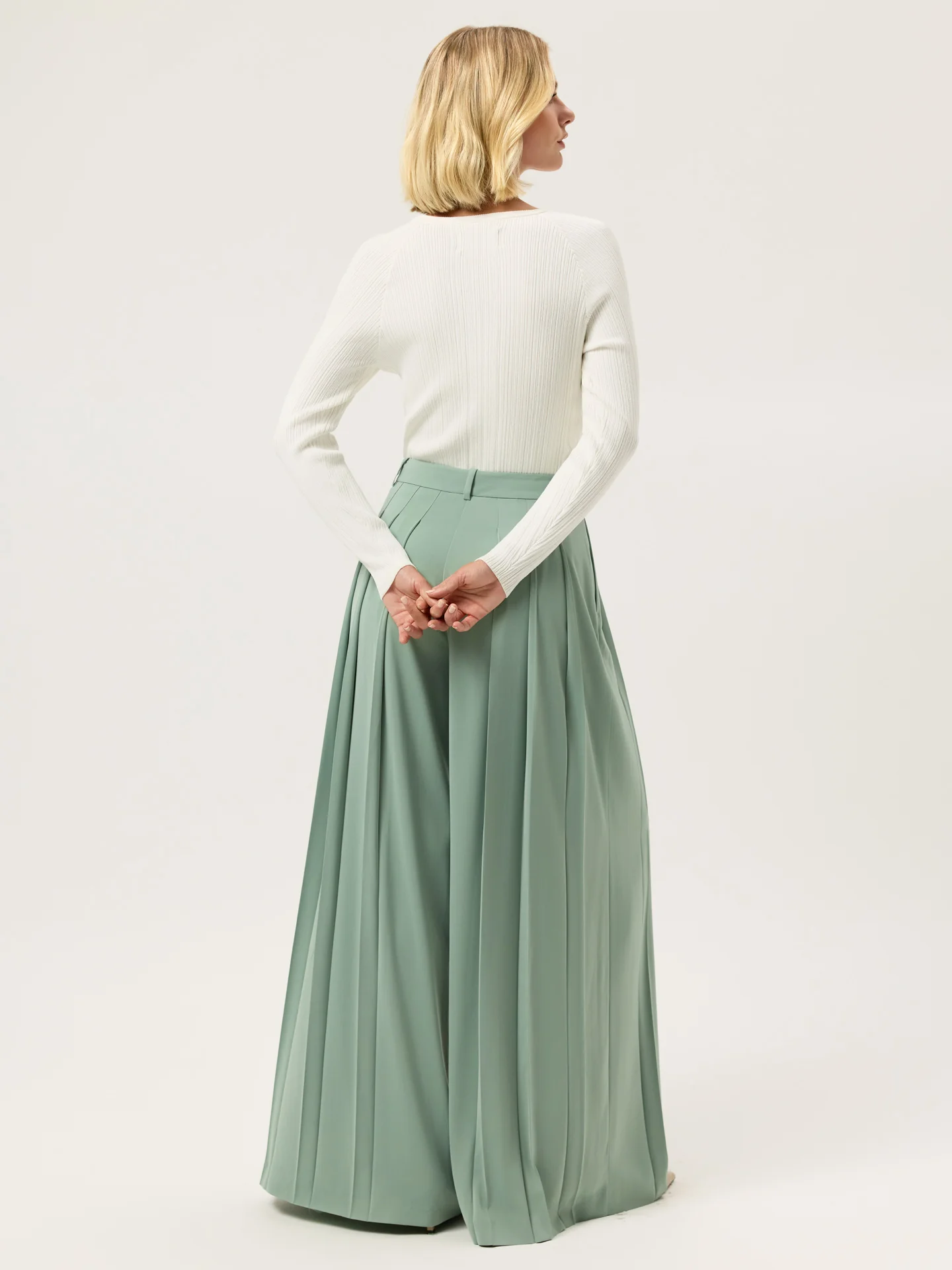 Loose Fit Pleated Trousers In Satin - Image 3