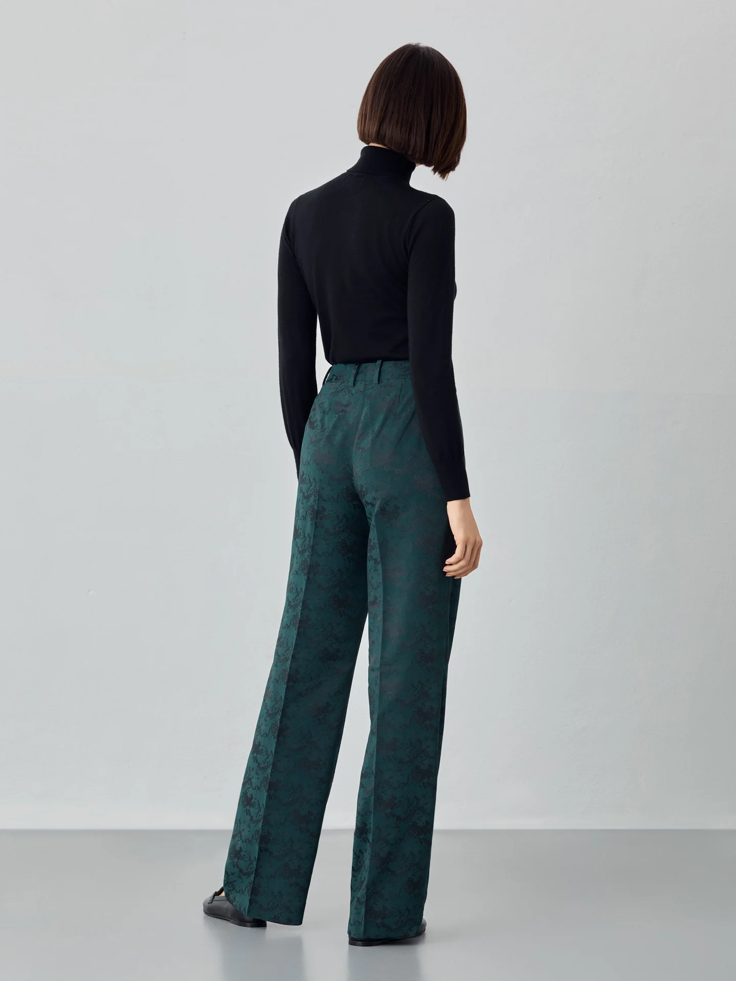 Loose Fit Trousers In Jacquard Fabric - Image 4