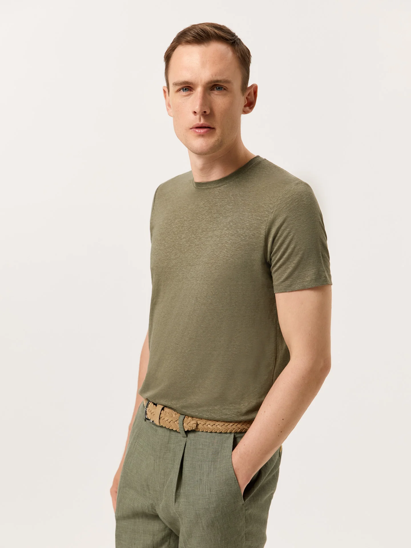 Luxe Leisure Edition Linen T-shirt - Image 5