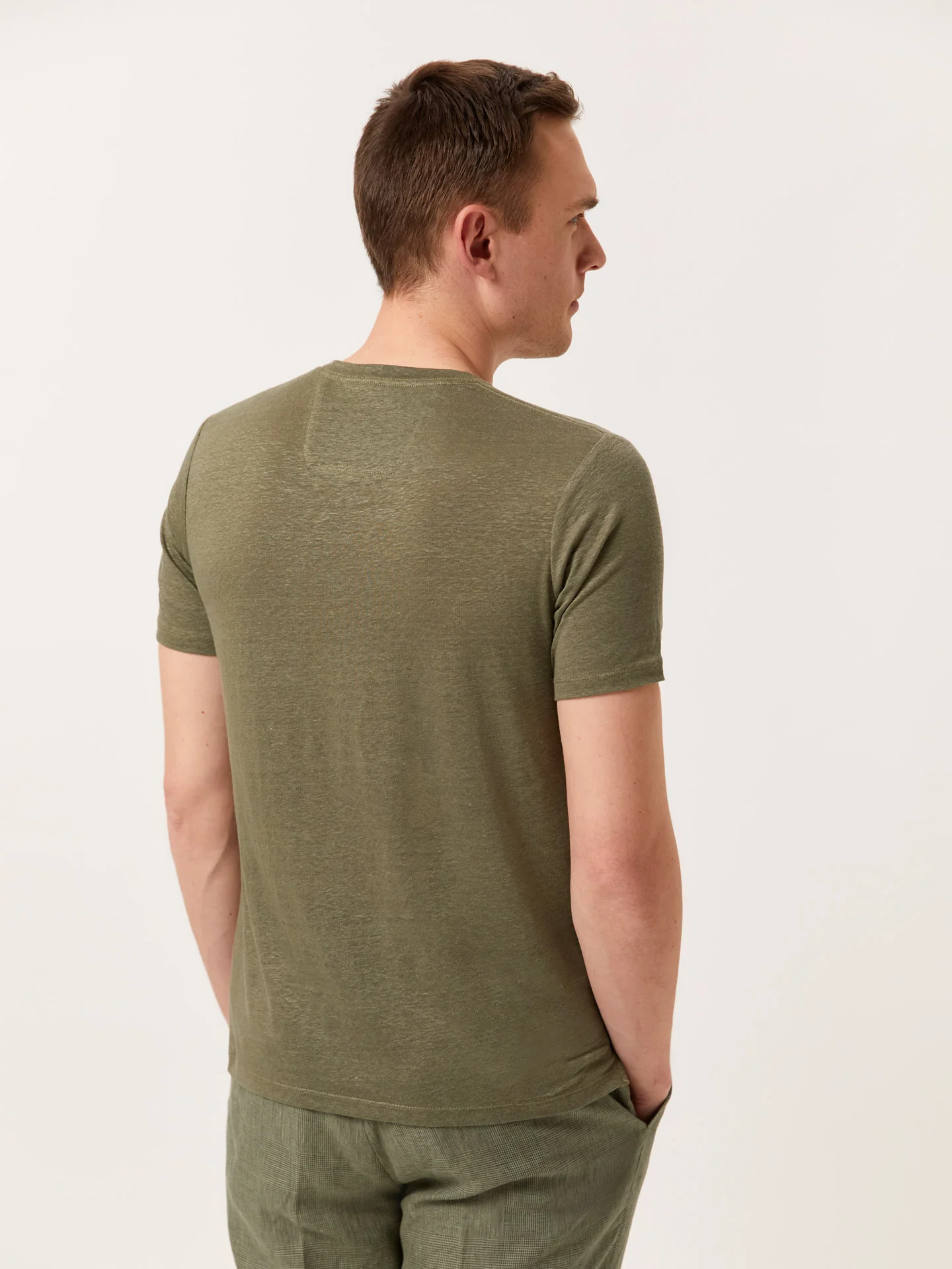 Luxe Leisure Edition Linen T-shirt - Image 8