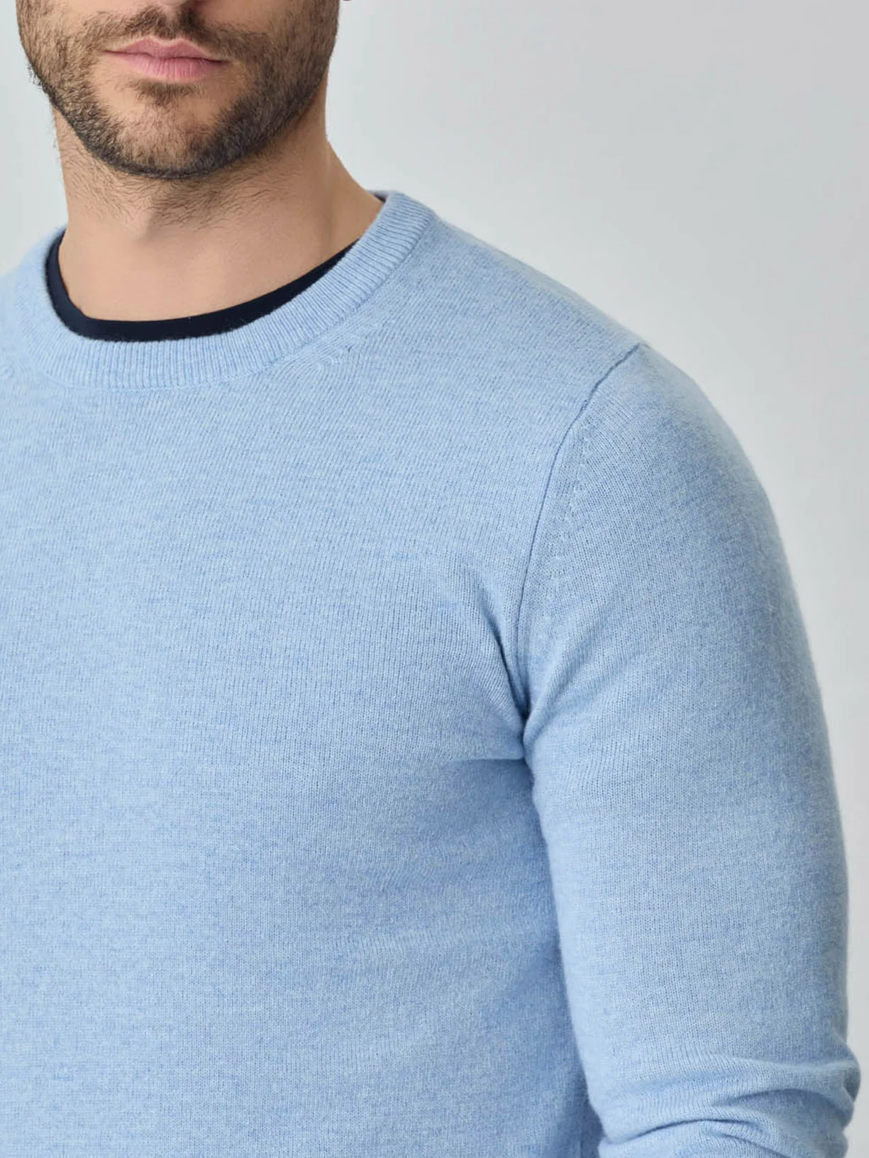 Machine Washable Crew Neck Sweater With Long Sleeves In Lambswool Blend - Image 14