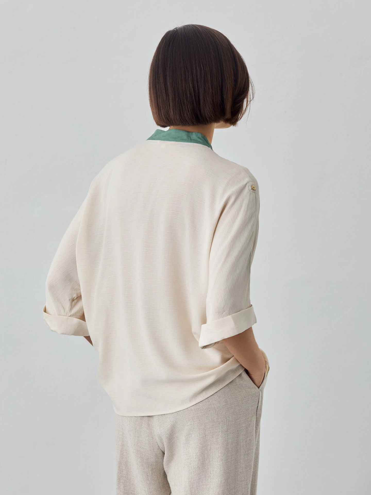 Mao Open Collar Blouse In Rayon Rustic Fabric - Image 3
