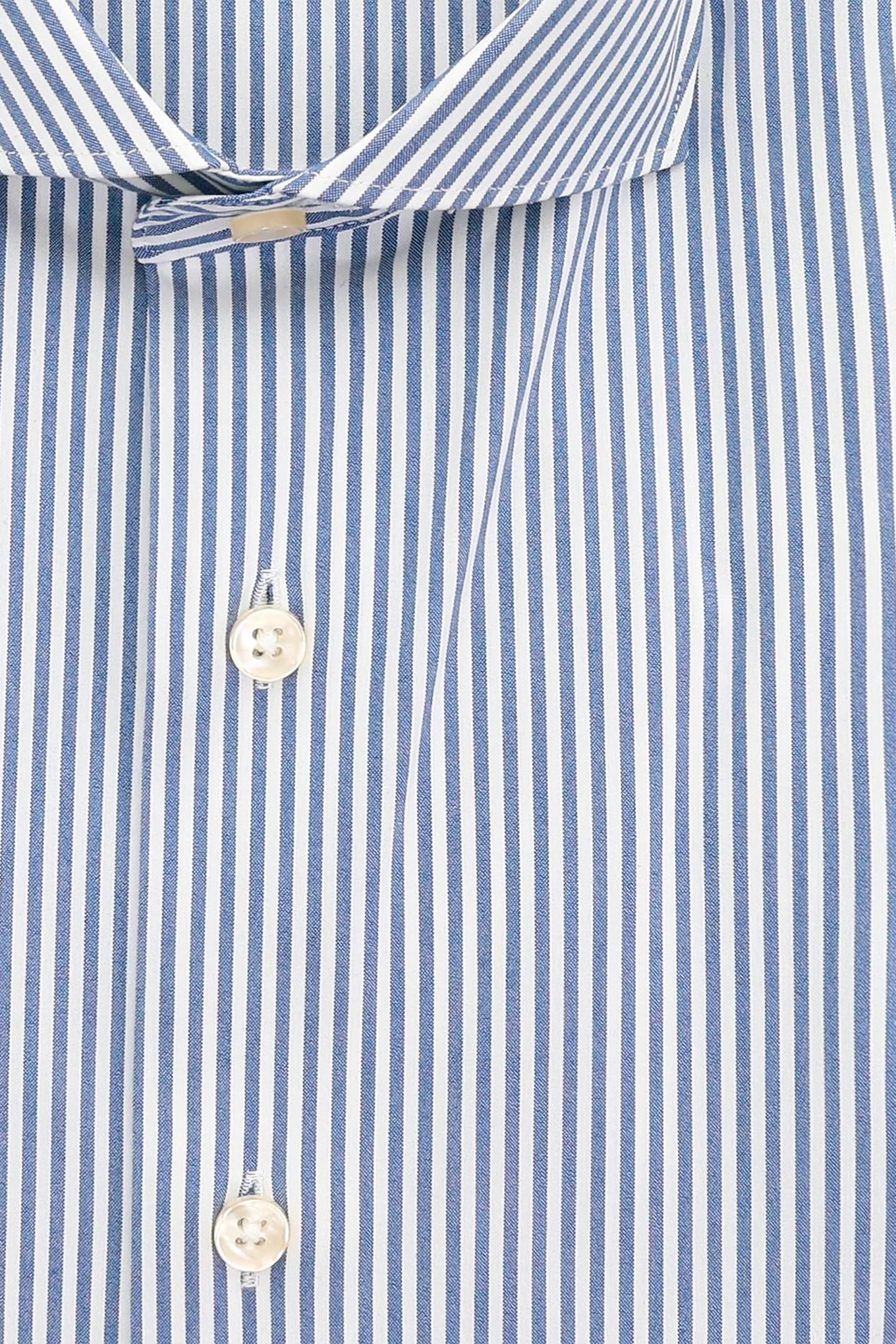 Men's Classic Slim Fit Travel Shirt - Image 3