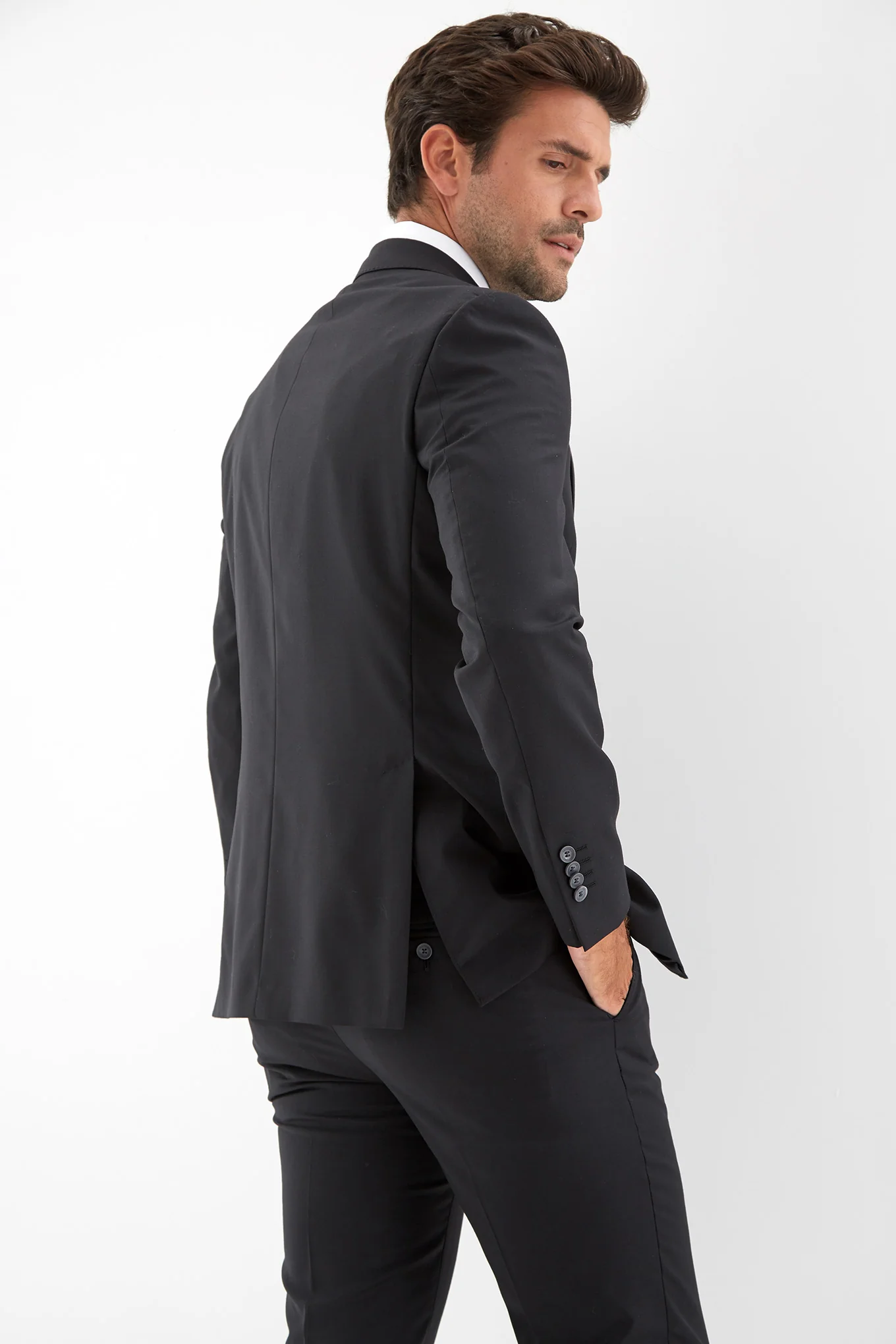 Men's Classic Suit - Image 2