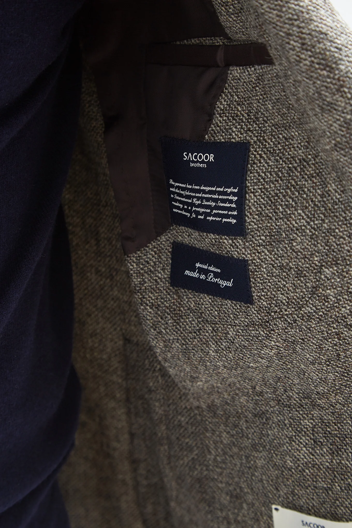 Men's Mingled Wool Blazer - Image 5