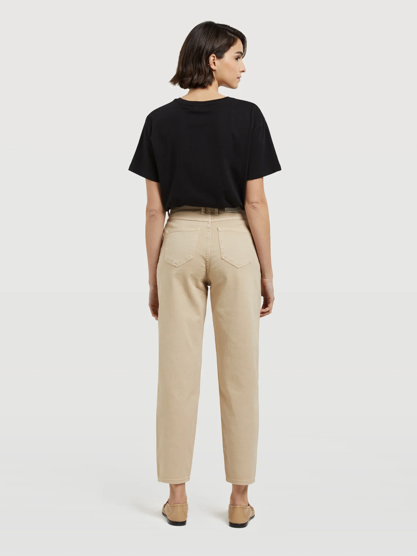 Mom Fit Jeans - Image 3