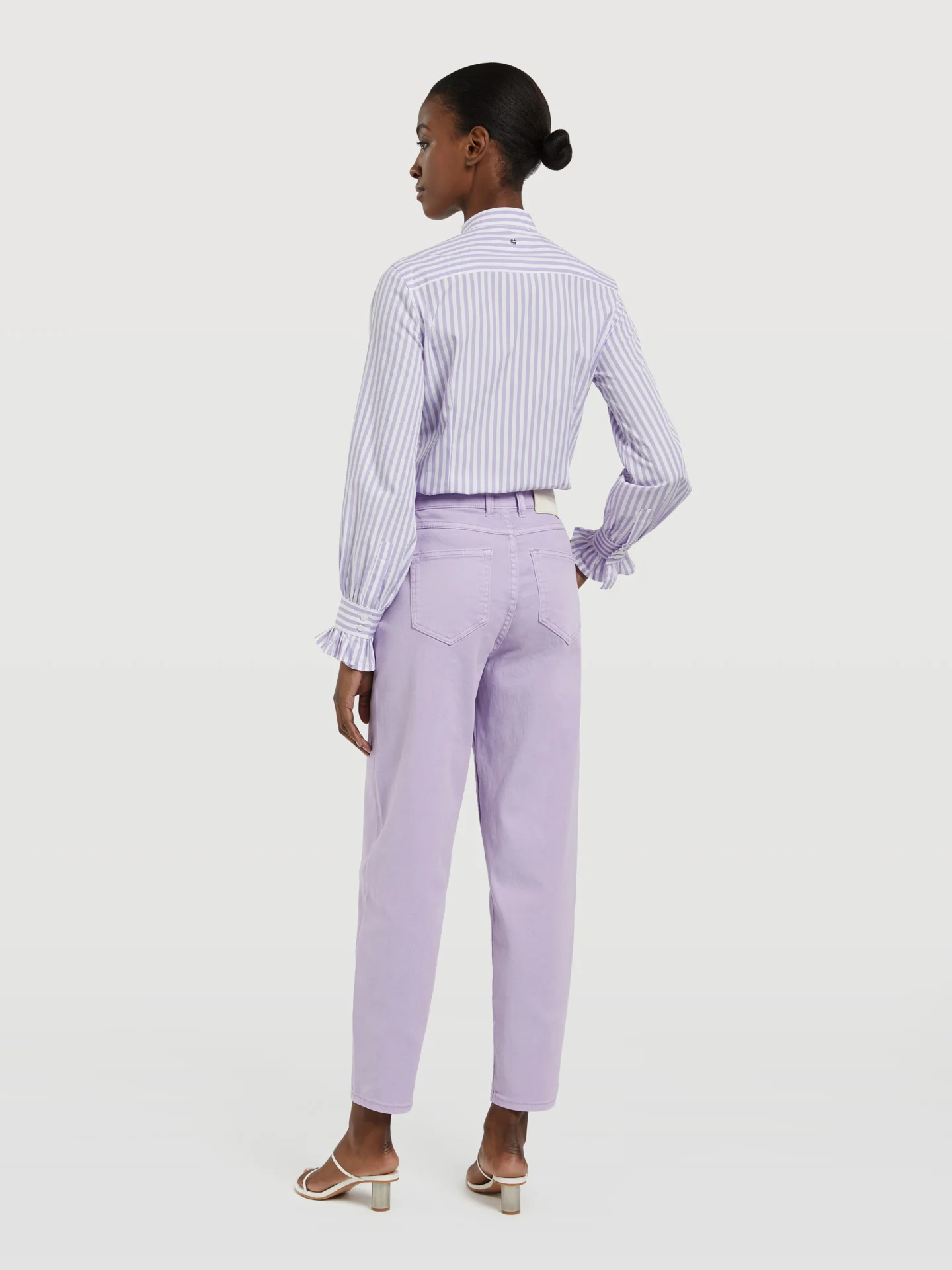 Mom Fit Jeans - Image 5