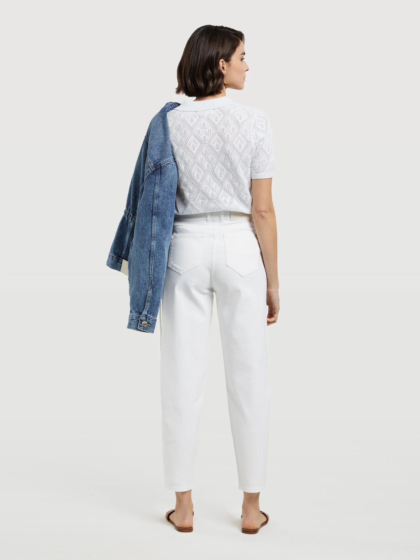 Mom Fit Jeans - Image 8