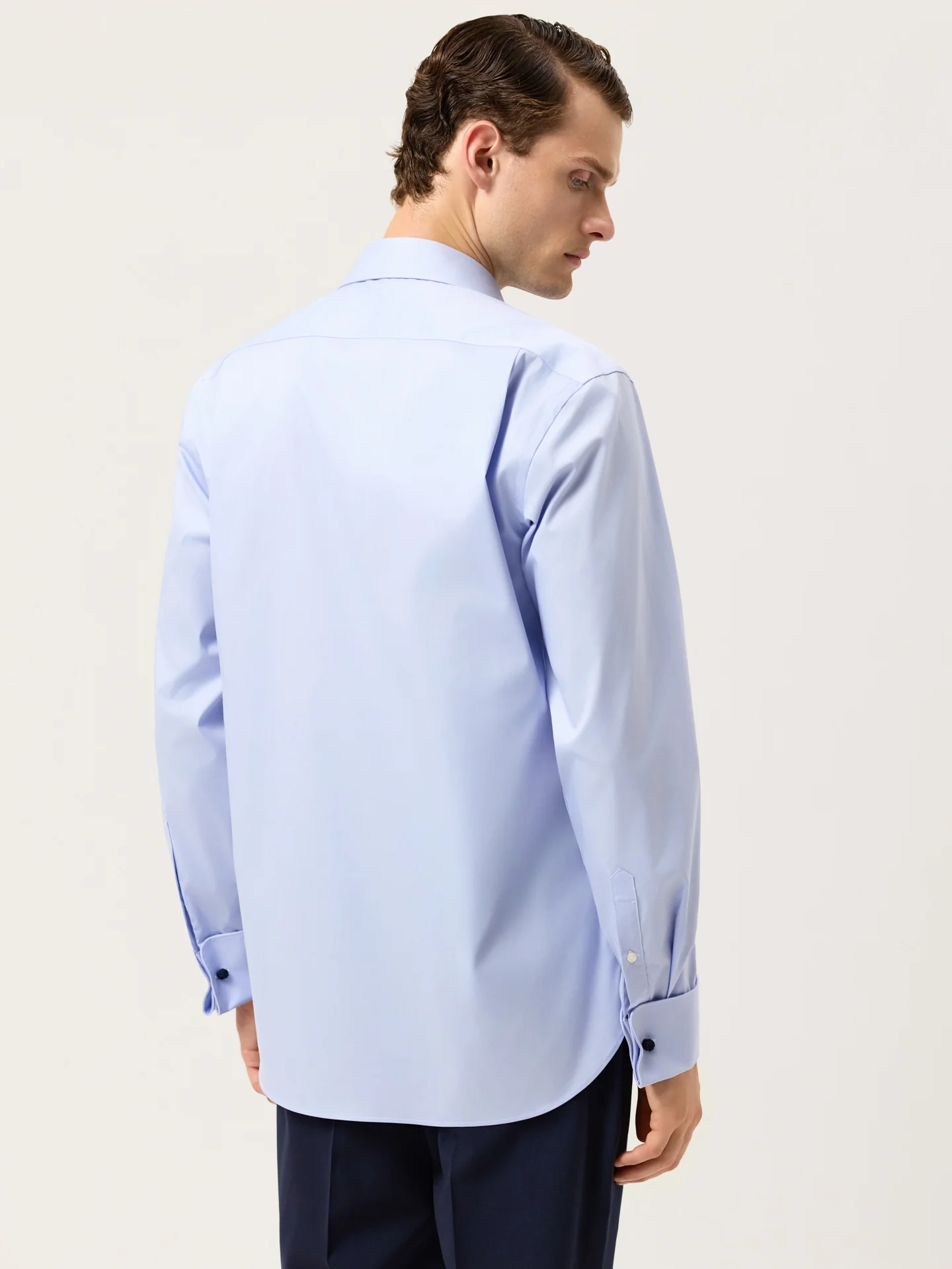 Regular Fit Cotton Stretch Travel Shirt With Oxford Collar And Double Cuff - Image 3