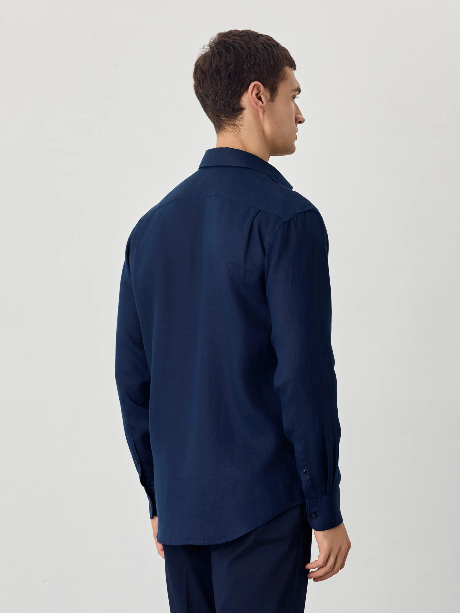 Regular Fit Open Shirt in 100% Linen - Image 4