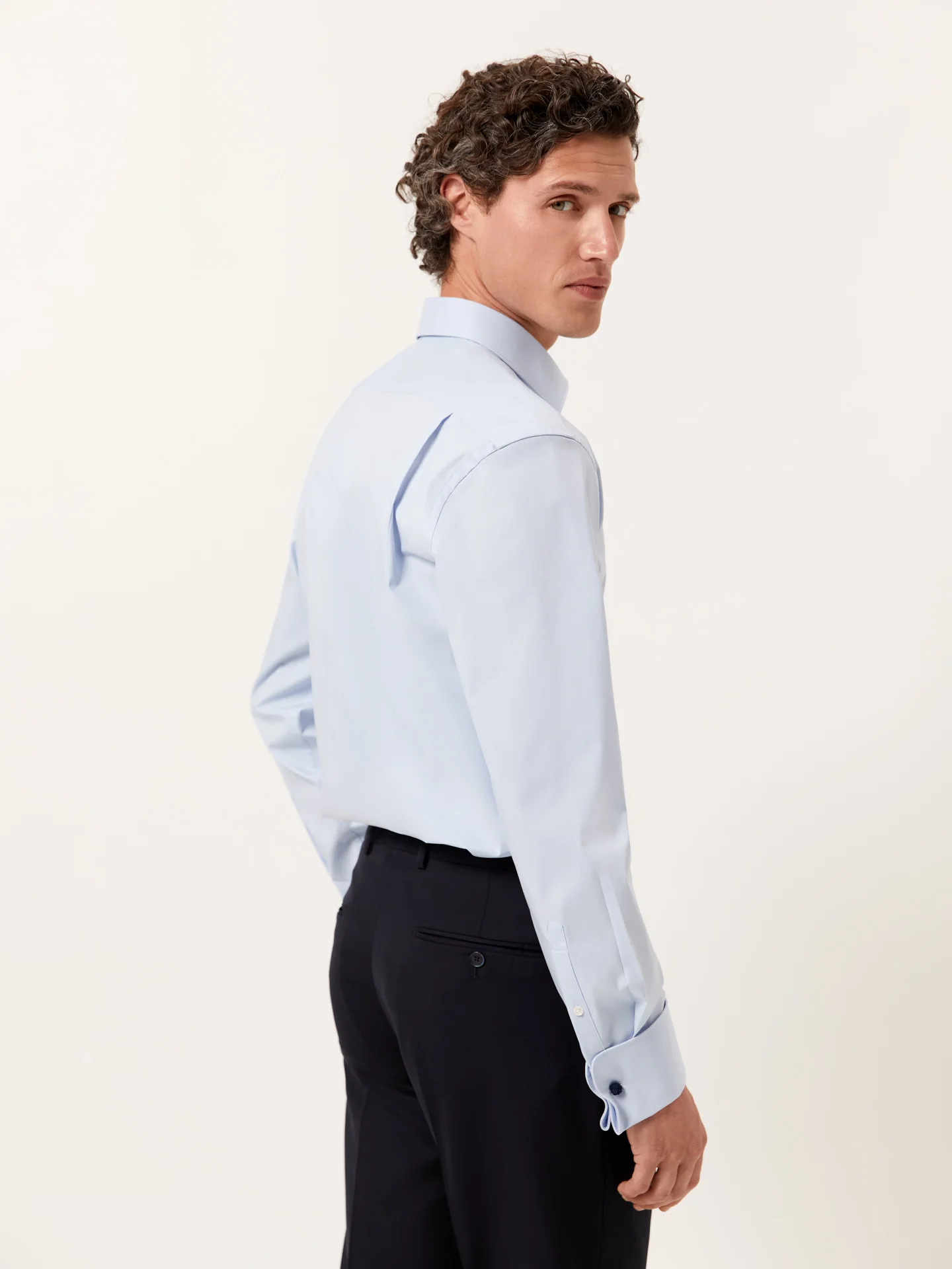 Regular Fit Performance Poplin with Oxford Collar and Double Cuffs - Image 3