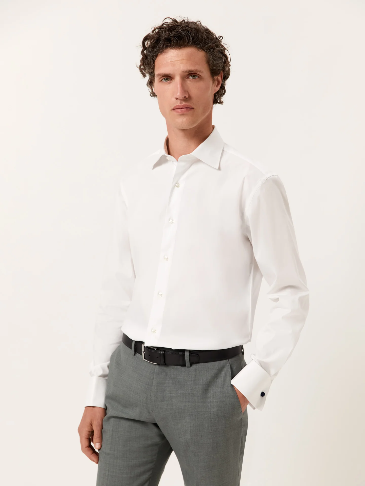 Regular Fit Performance Poplin with Oxford Collar and Double Cuffs - Image 6