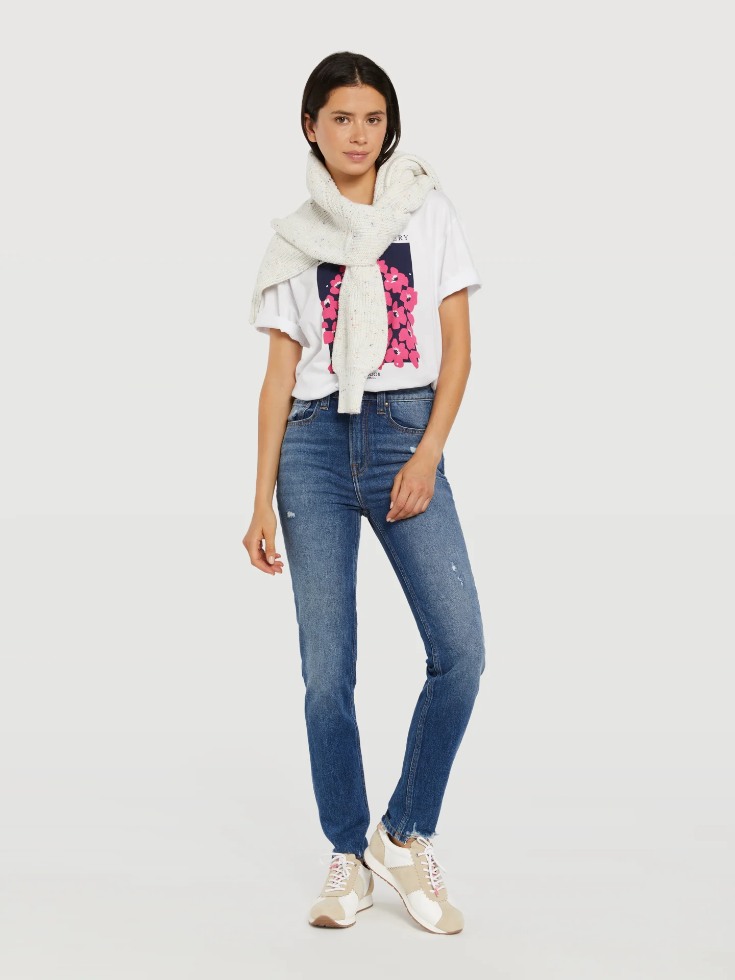 Regular leg jeans - Image 4