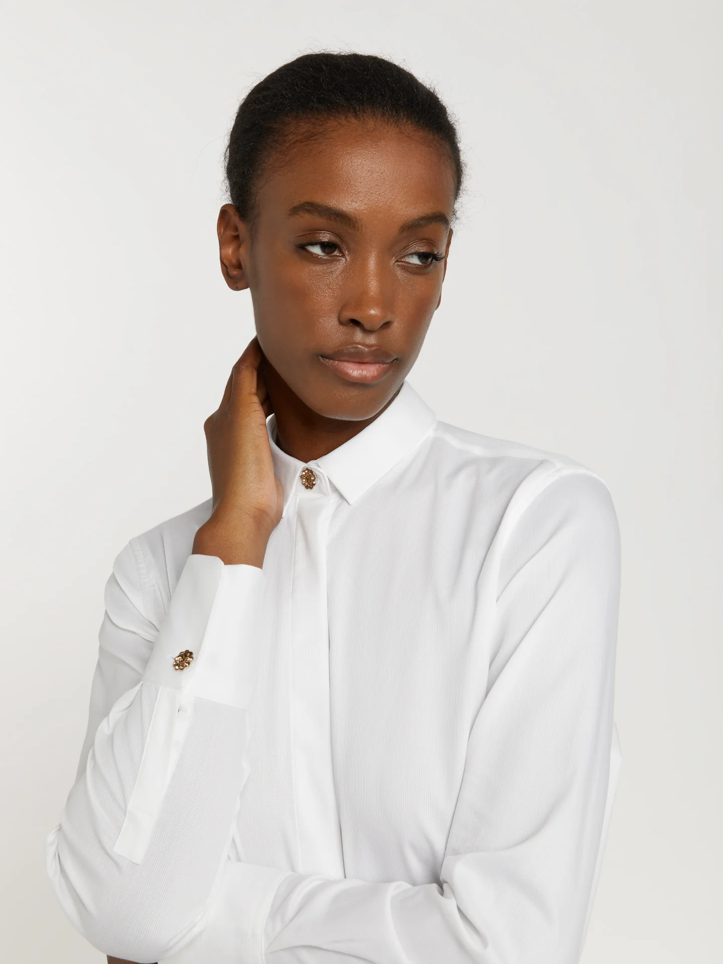 Shirt with back box pleat