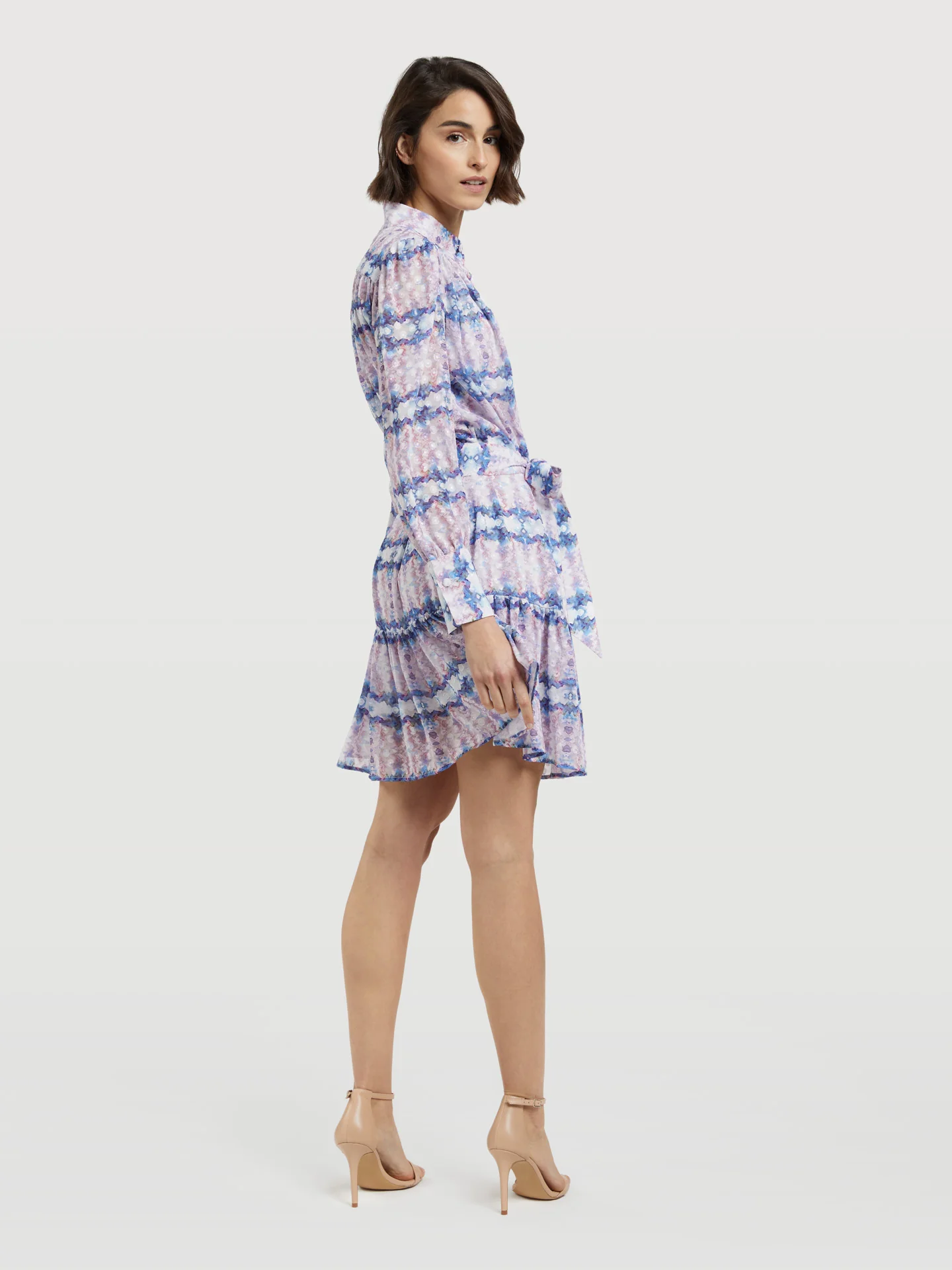 Short Dress With Belt - Image 3