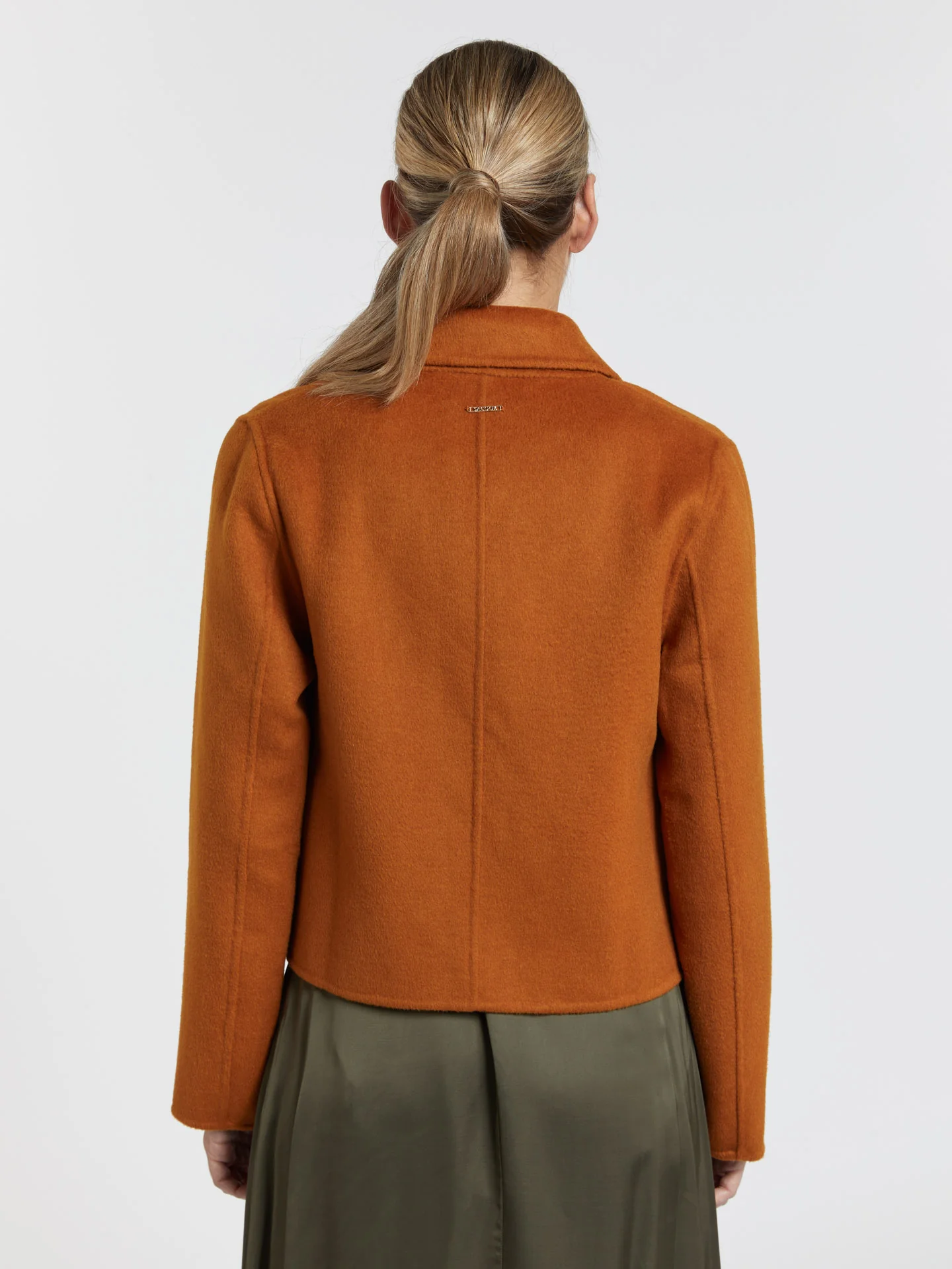 Short handmade wide lapel jacket - Image 4