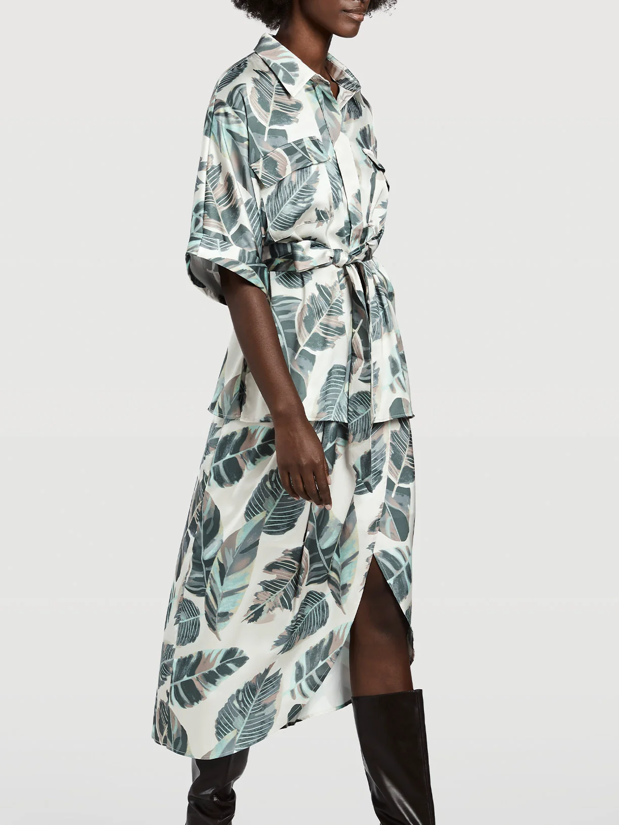 Short Sleeve Printed Blouse - Image 4
