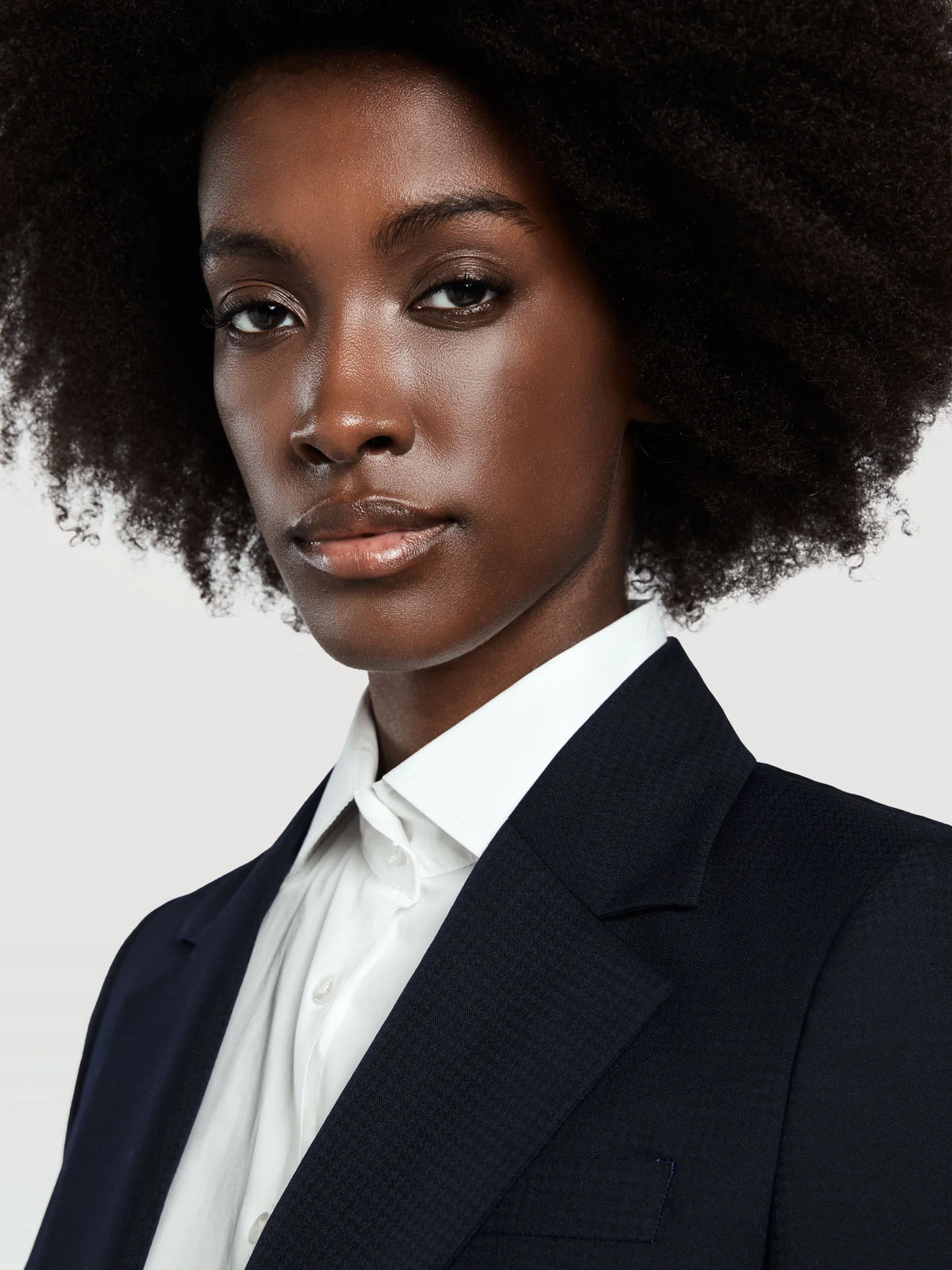 Single Breasted Dark Blue Suit - Image 3