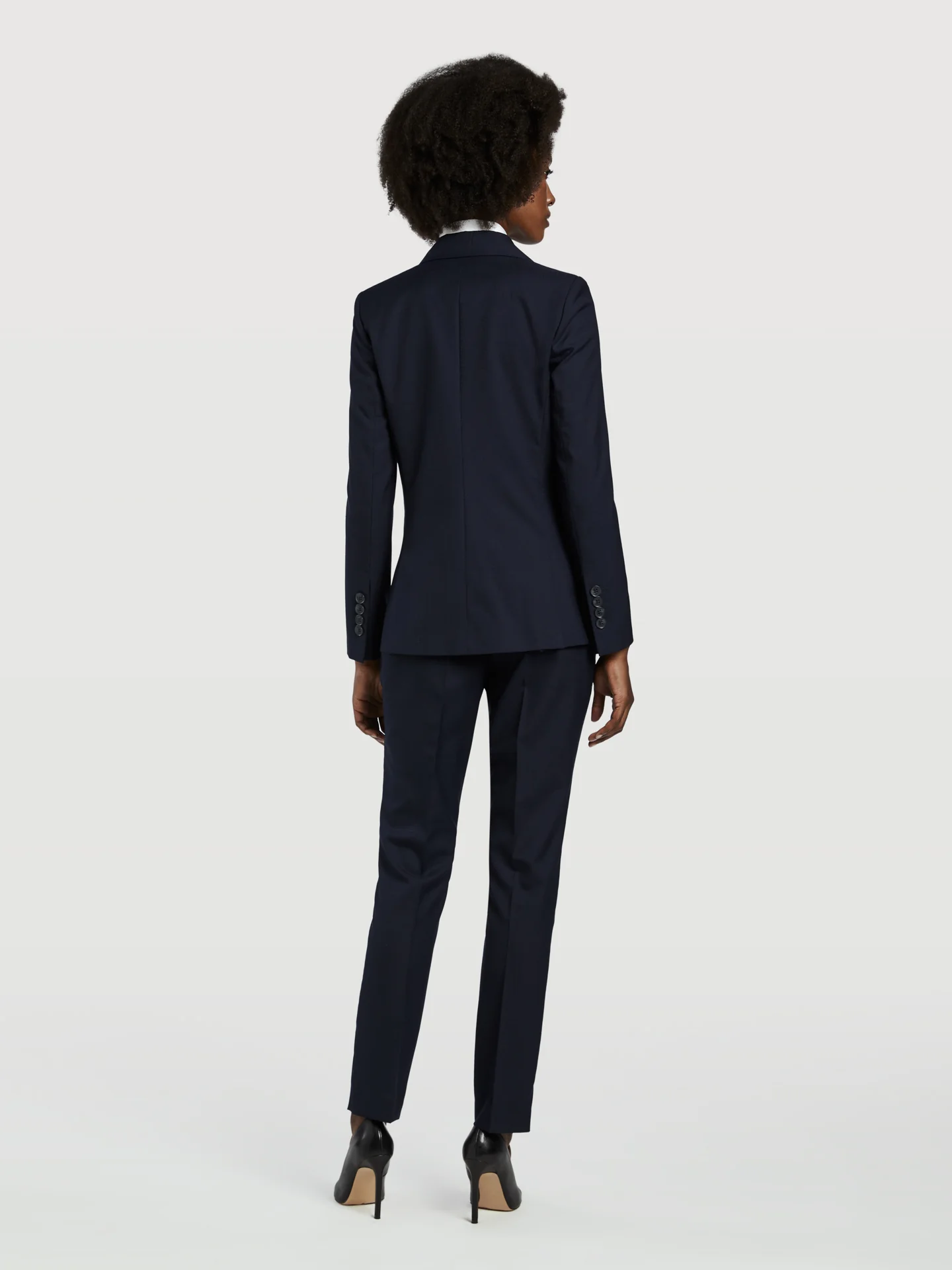 Single Breasted Dark Blue Suit - Image 4