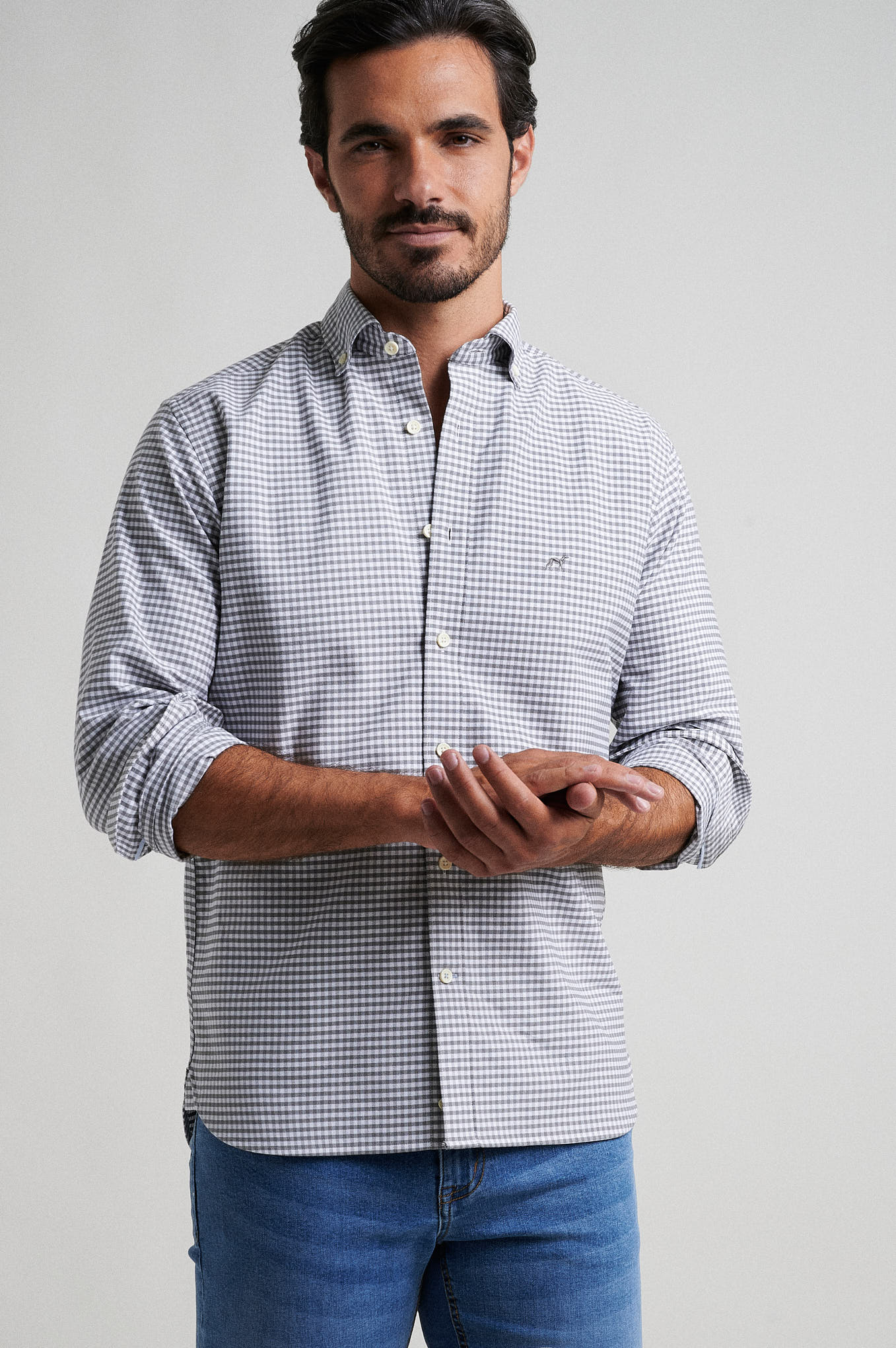 Slim fit 100% organic cotton shirt