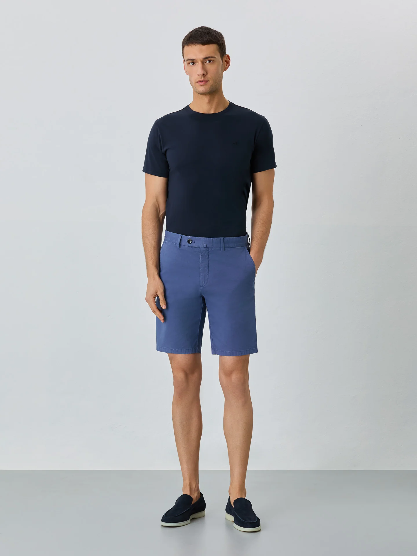 Slim Fit Bermuda Shorts In Blended Cotton - Image 10