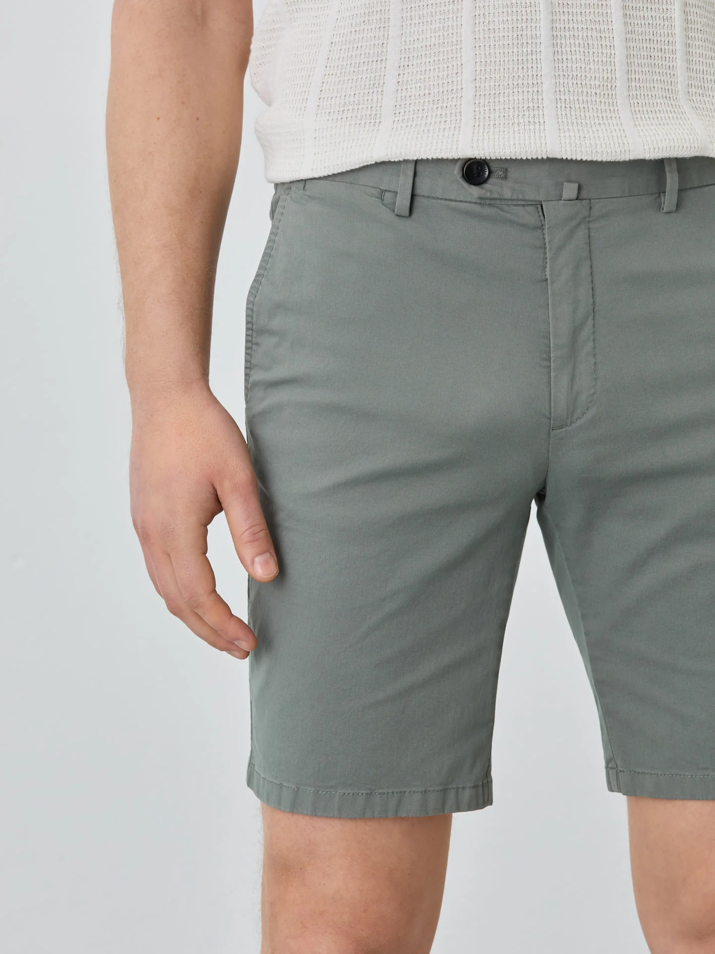 Slim Fit Bermuda Shorts In Blended Cotton - Image 15
