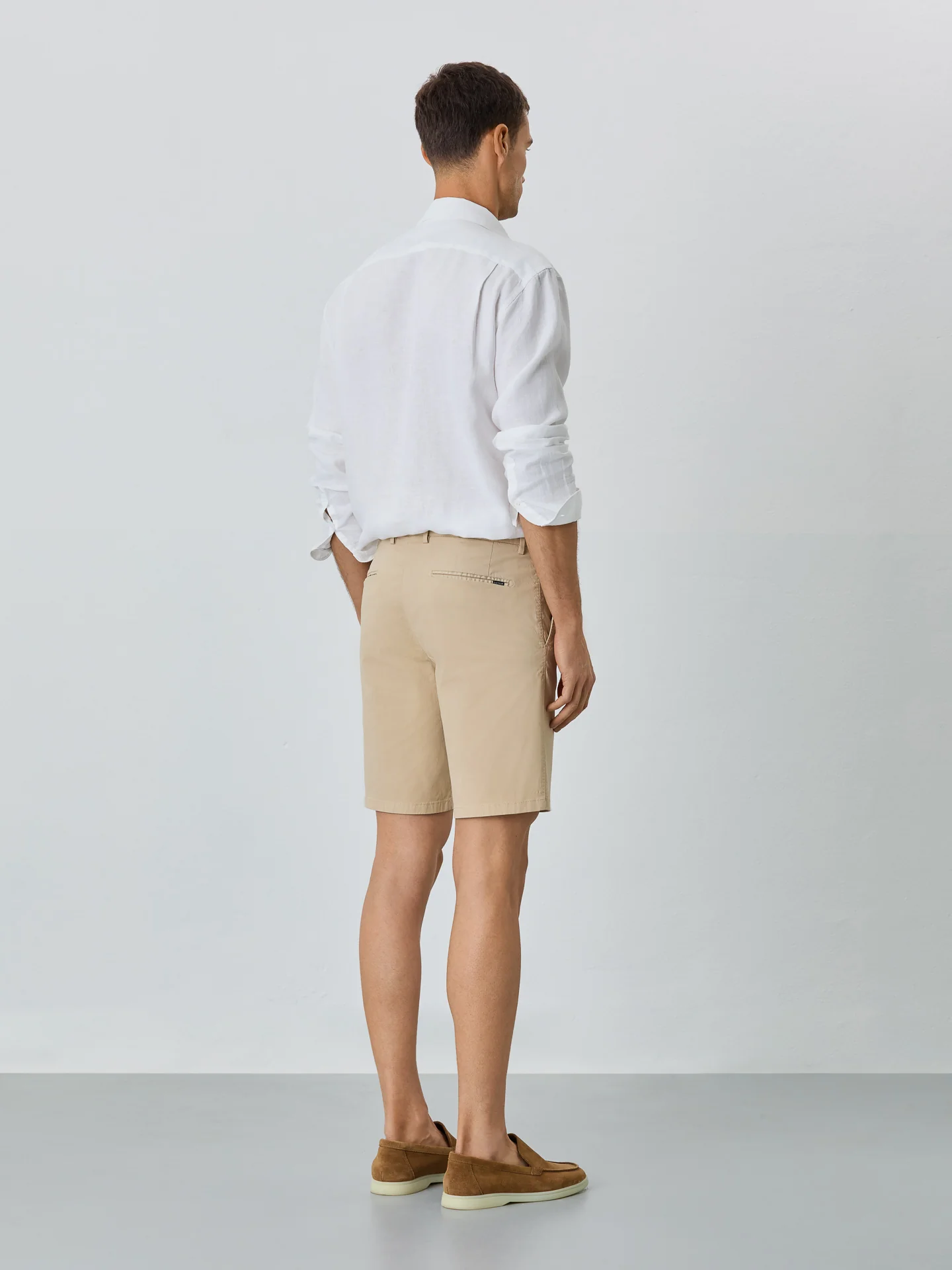 Slim Fit Bermuda Shorts In Blended Cotton - Image 18