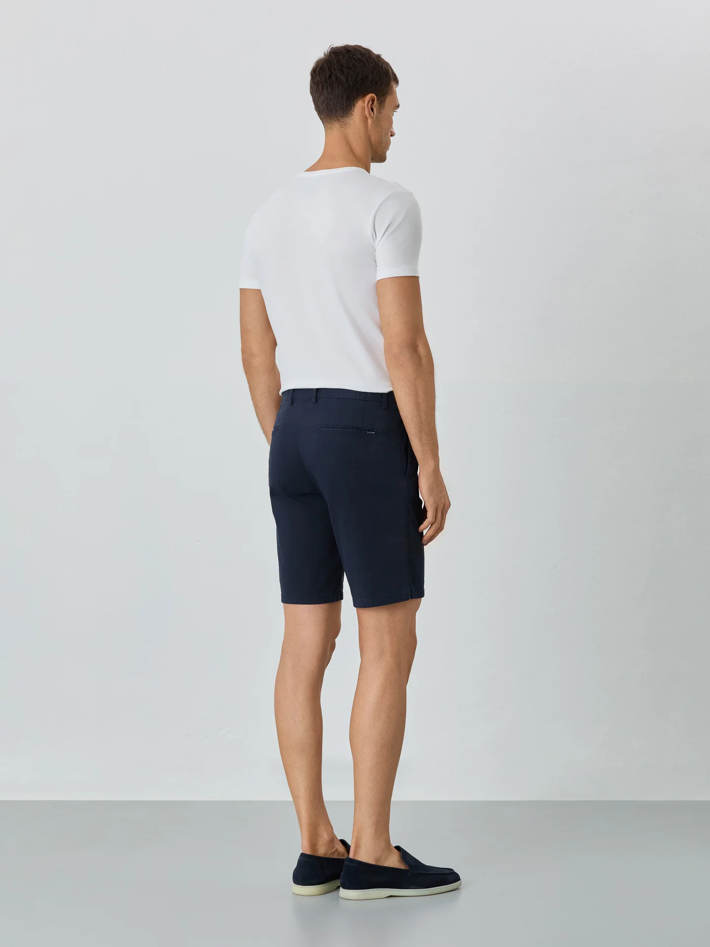 Slim Fit Bermuda Shorts In Blended Cotton - Image 2