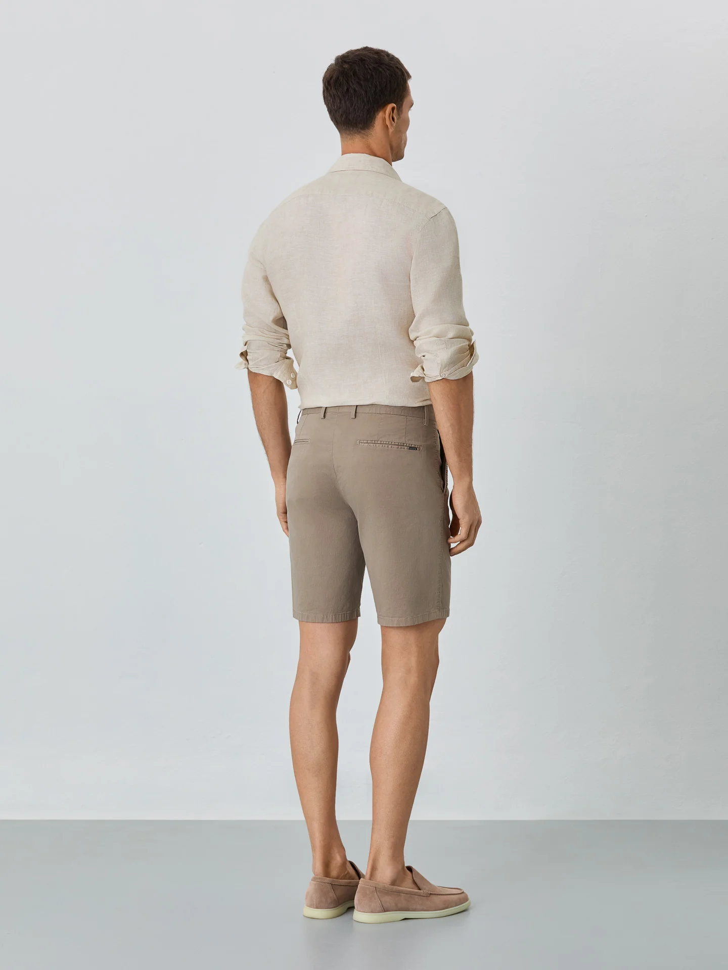 Slim Fit Bermuda Shorts In Blended Cotton - Image 21